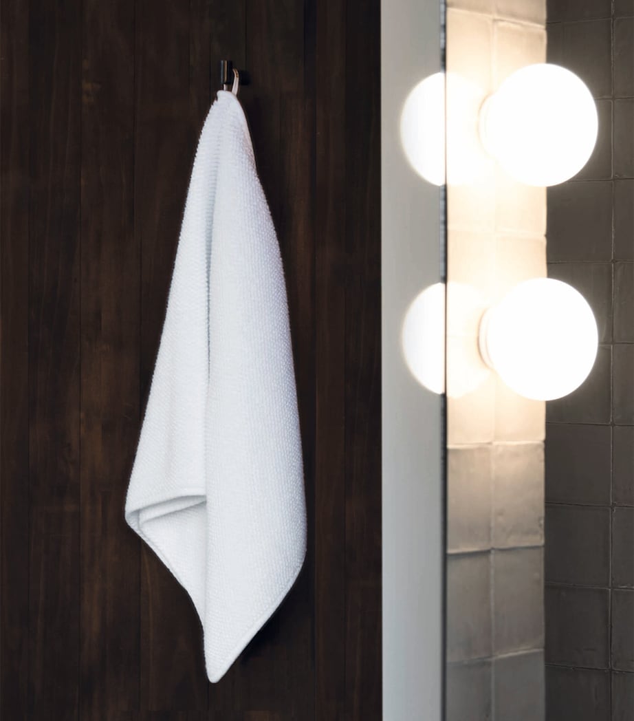 GRACCIOZA Cotton Pearls Hand Towel (50cm x 100cm) White Image 4