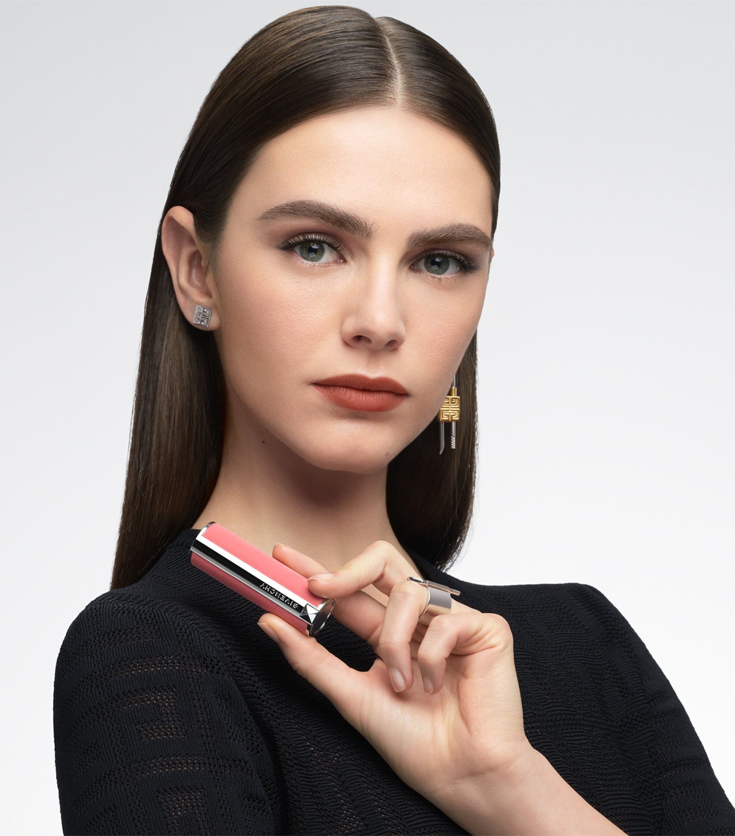 Givenchy Le Rouge Sheer Velvet Refillable Matte Lipstick Image 4