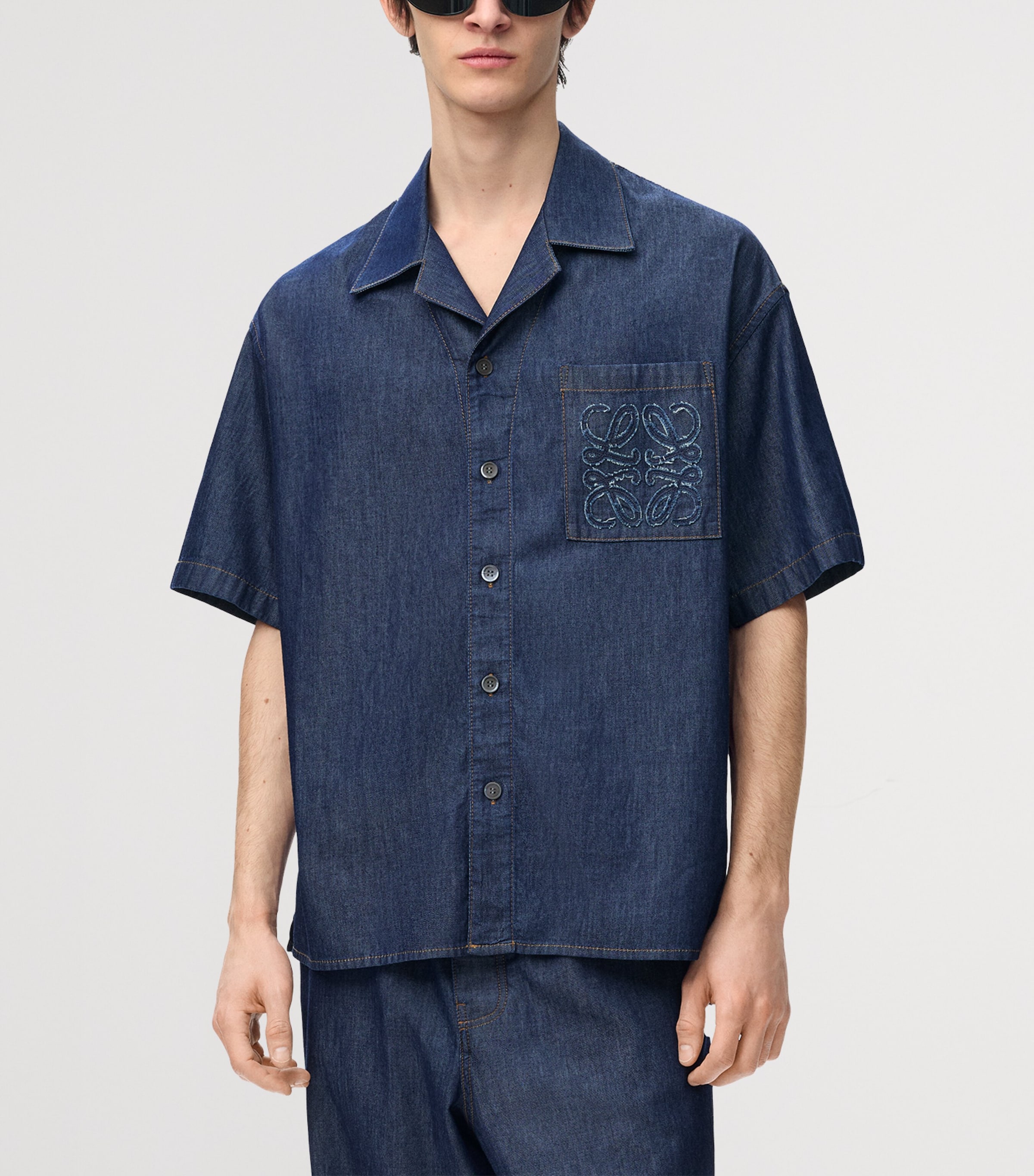 LOEWE Mens Chambray Short-Sleeve Shirt Denim Blue Image 3