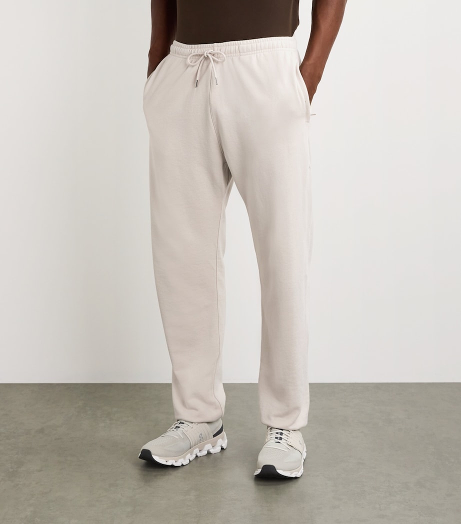 Alo Yoga Mens Cotton-Blend Chill Sweatpants Bone Image 3