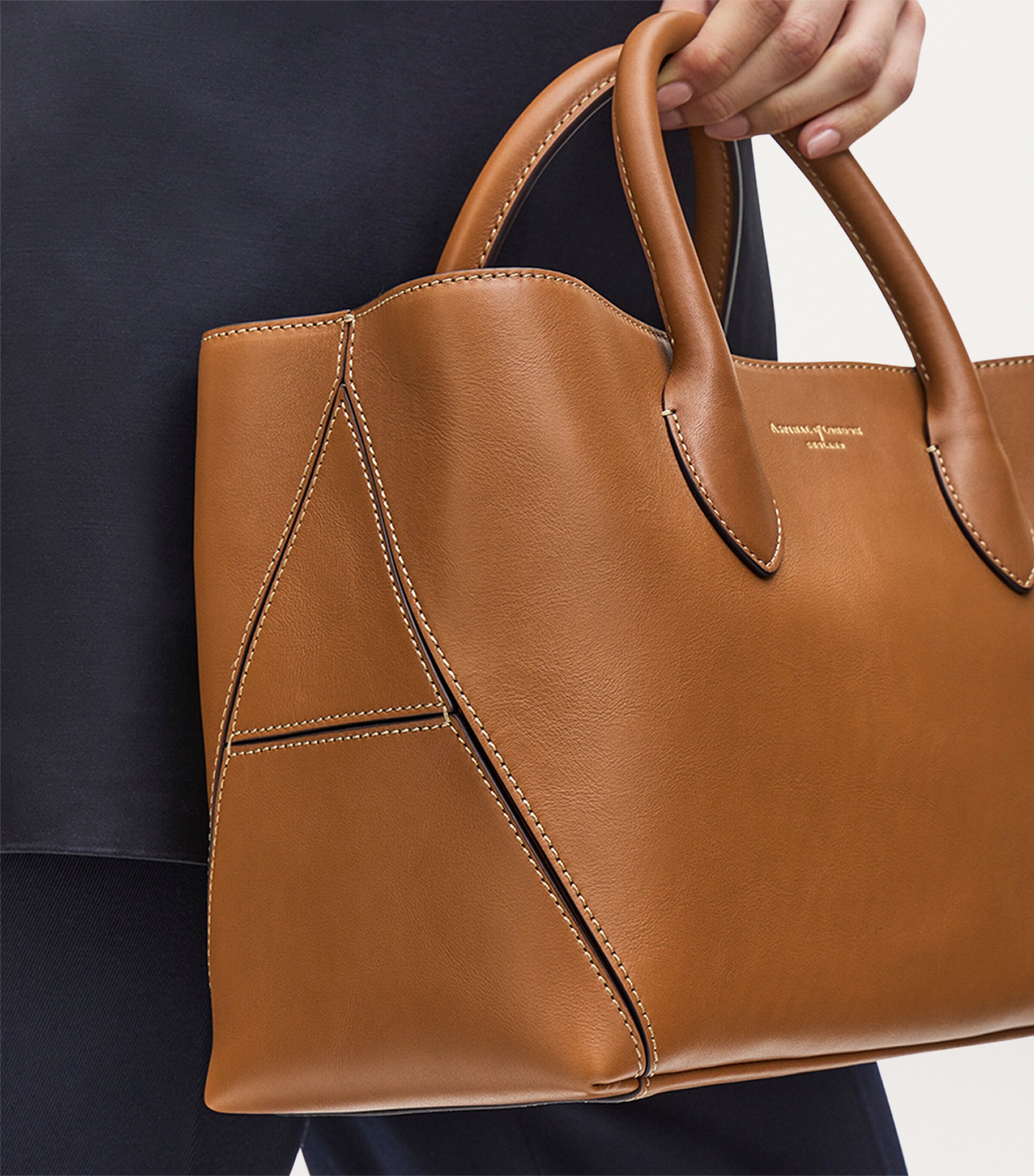 Midi Leather London Tote Bag BROWN Image 2