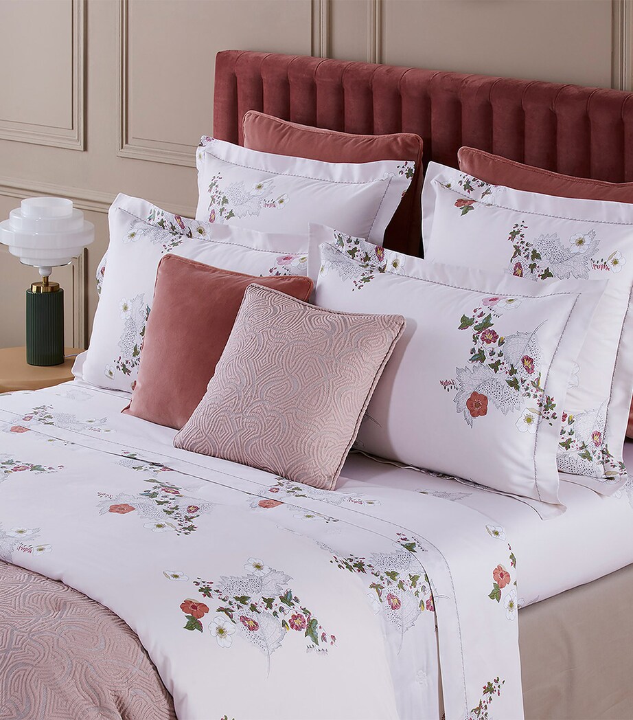 Yves Delorme Corolles Super King Bedcover (285cm x 250cm) Lilac Image 3