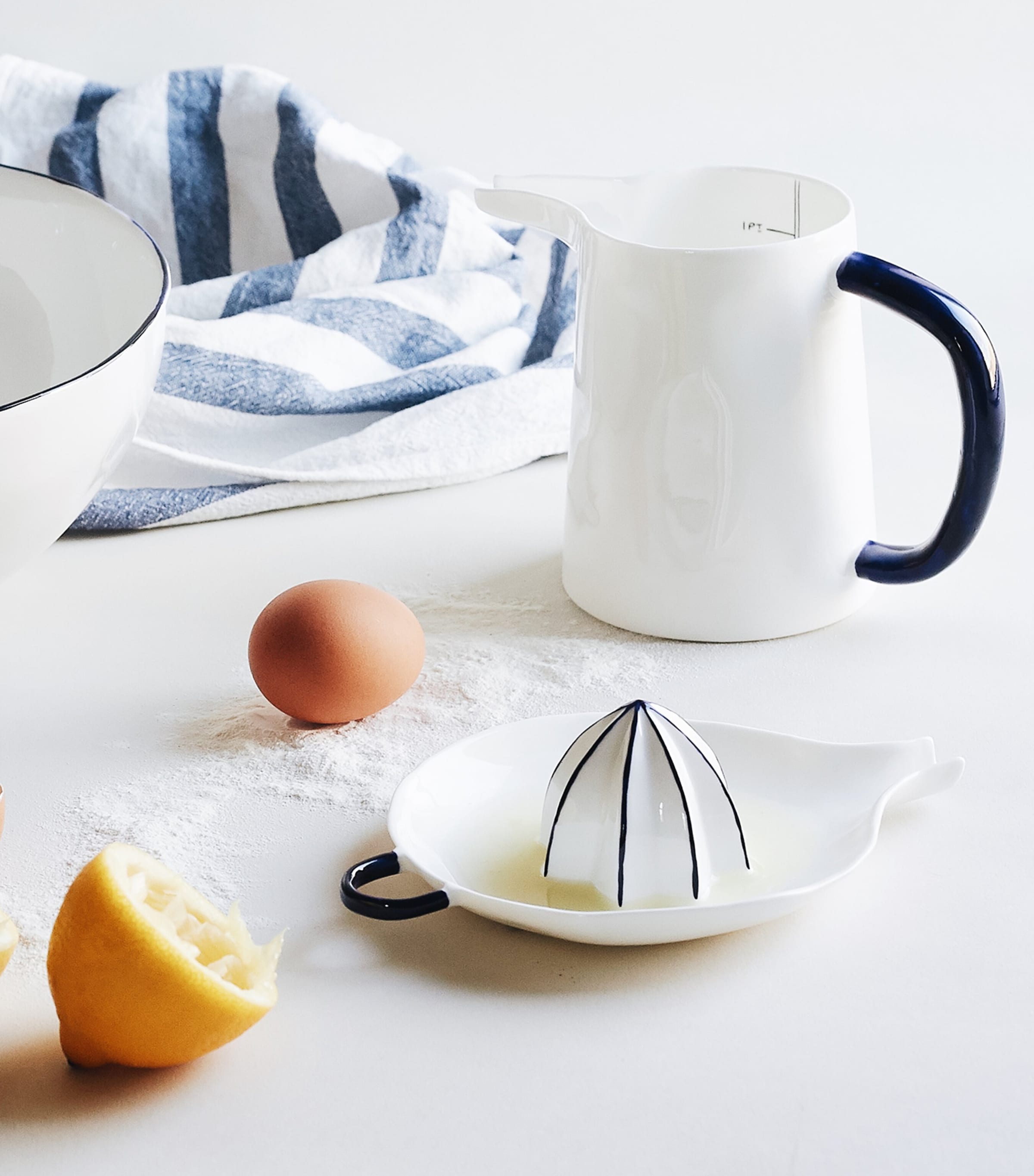 Fine Bone China Cobalt Juicer COBALT (BLUE) Image 4