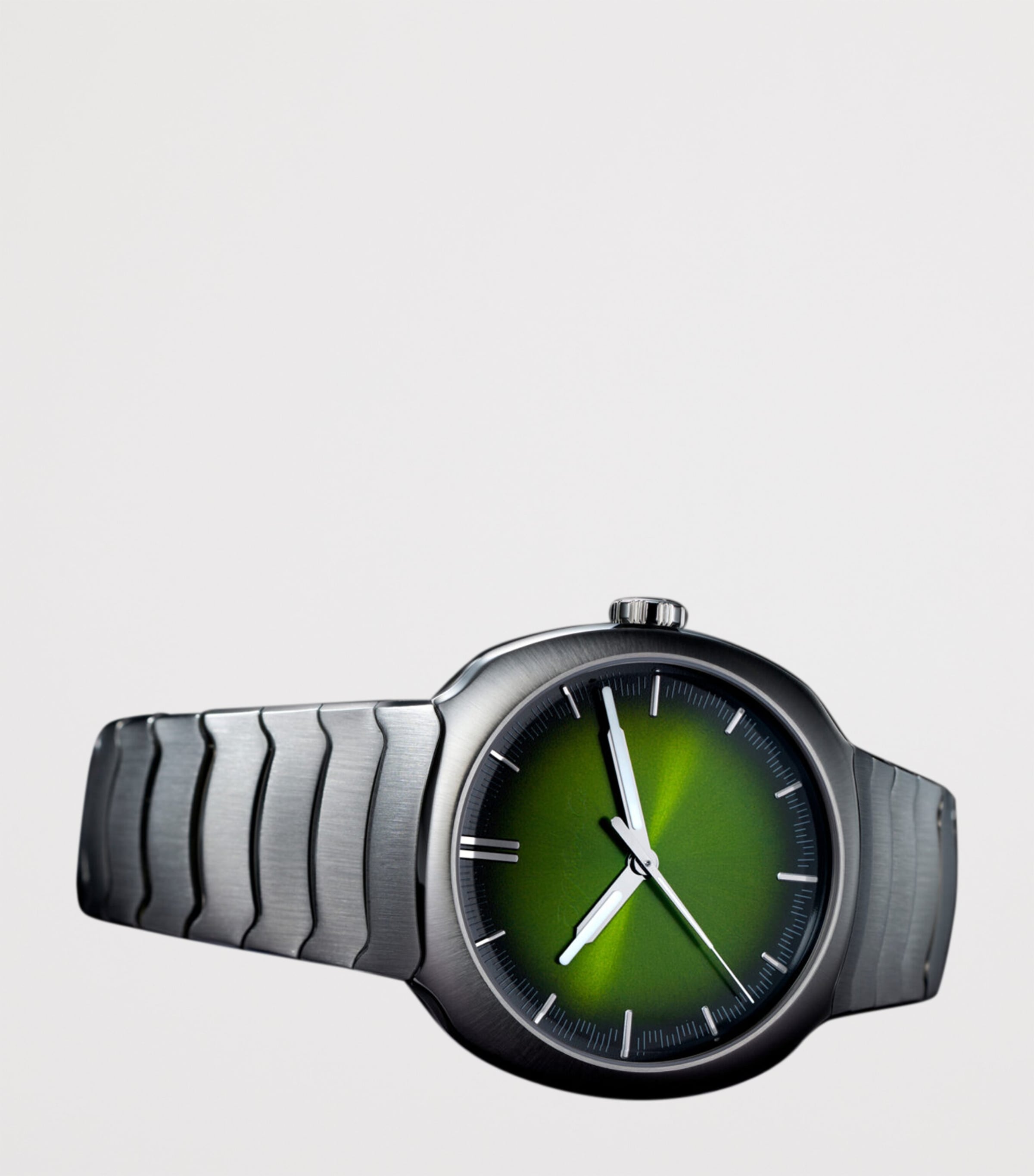 Stainless Steel Streamliner Centre Seconds Watch 40mm GREEN Image 4