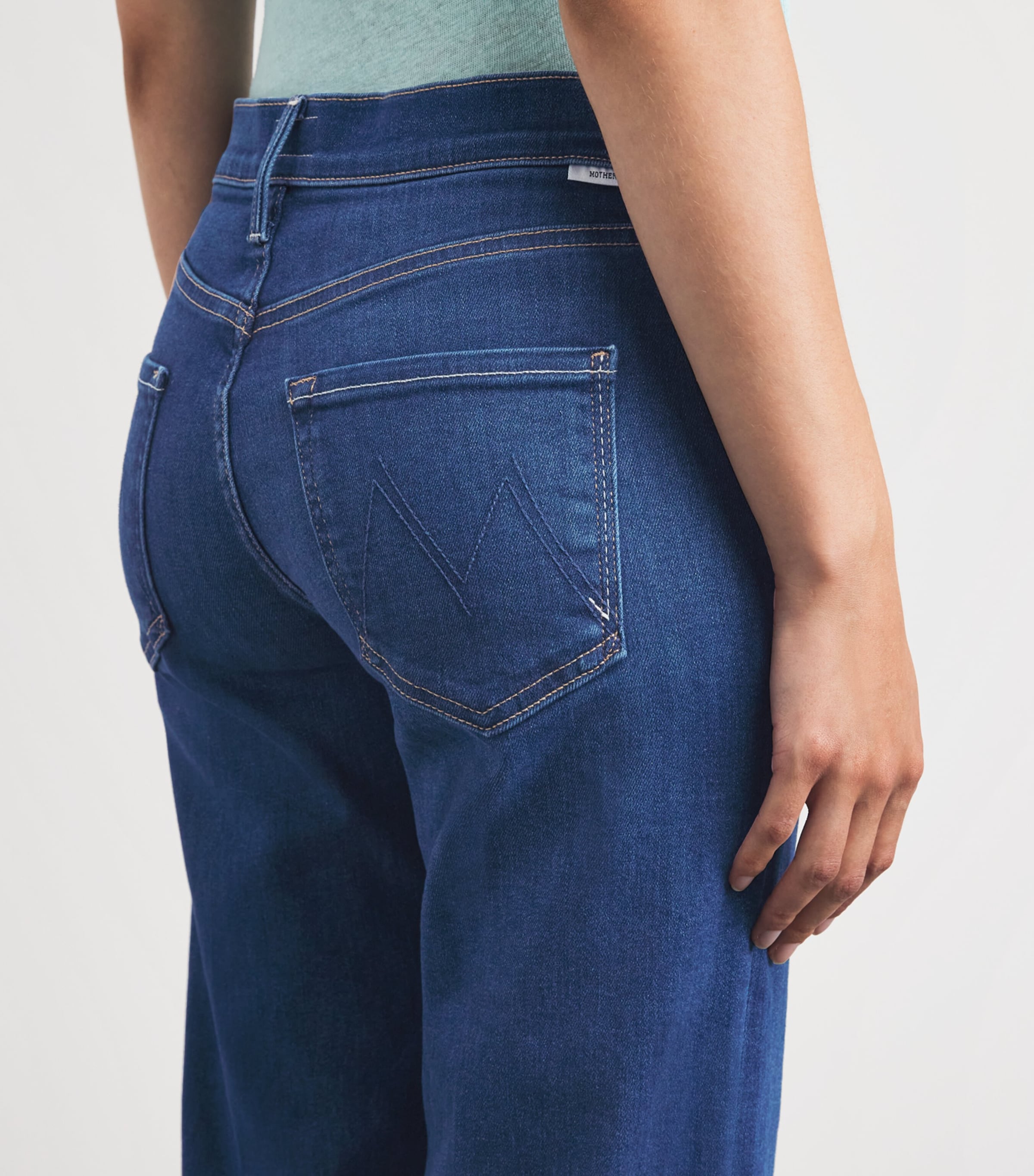 MOTHER Womens The Rambler Zip Ankle Jeans Pinkies Up Image 3