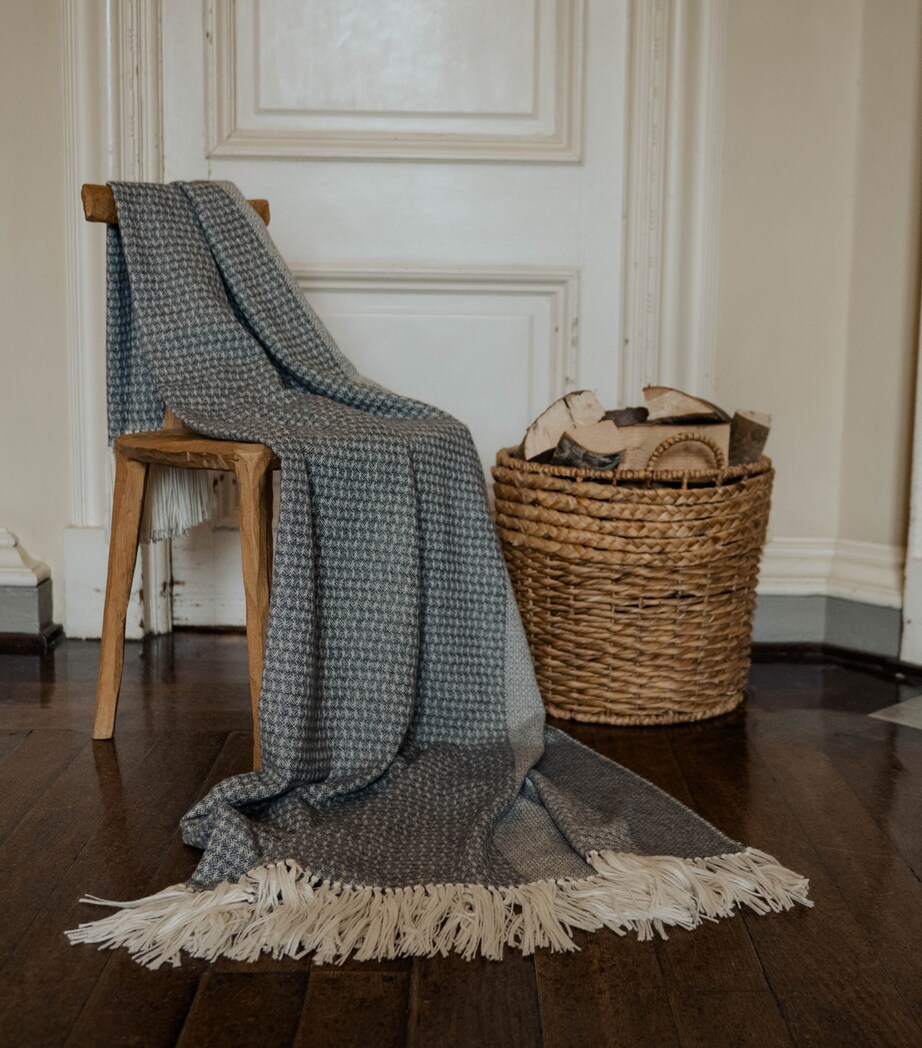 Alpaca-Blend Willow Throw (150cm x 230cm) GREY Image 2