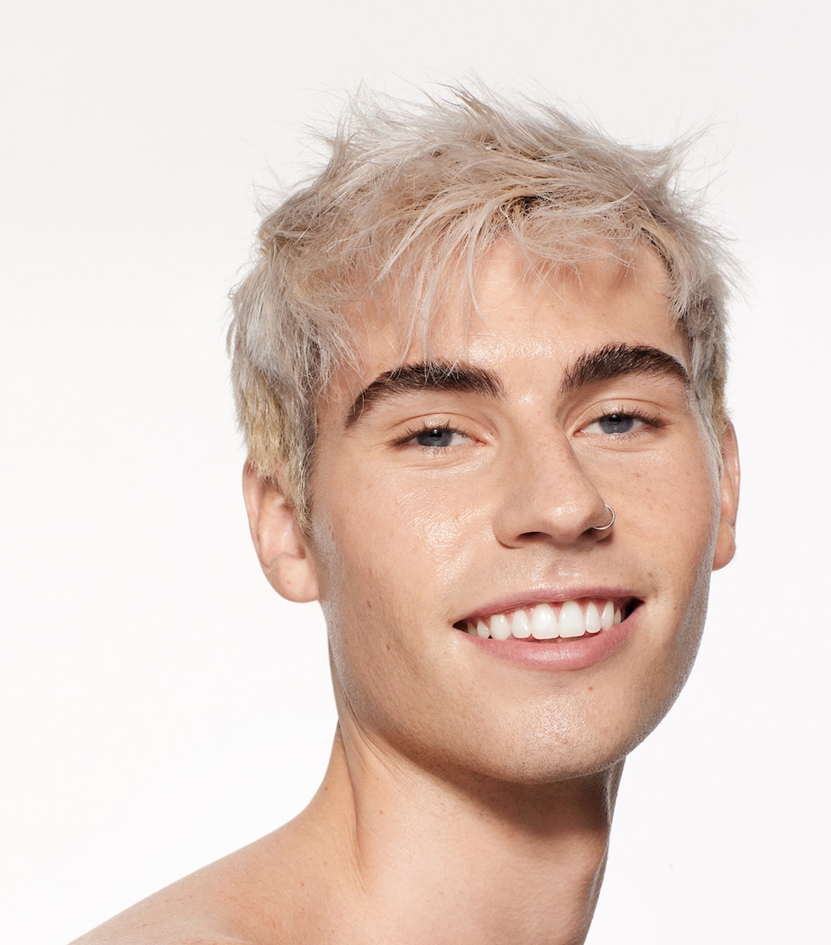 Revitalessence Skin Glow Foundation SPF 30 260 CASHMERE Image 3