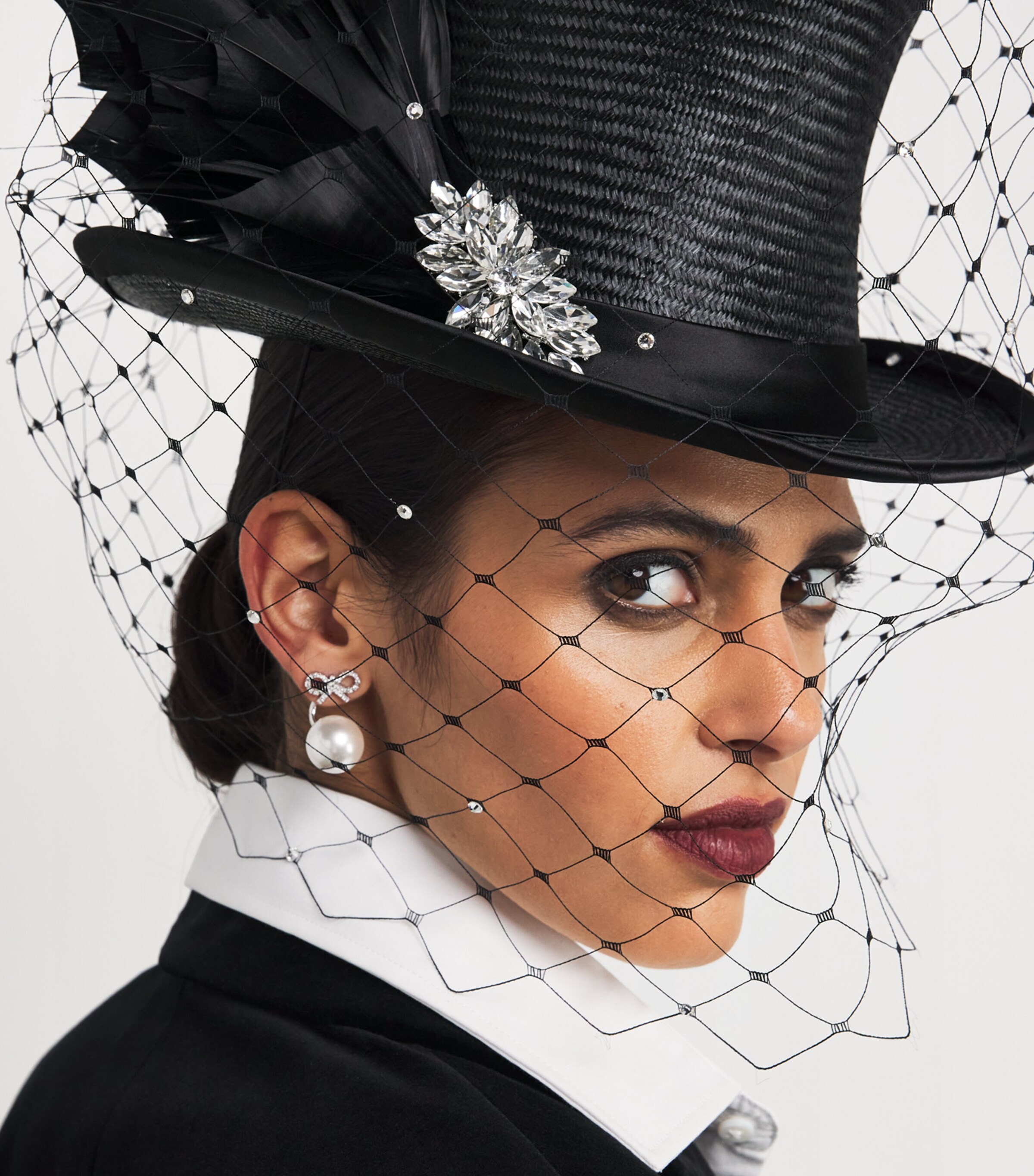 Victoria Grant Black Feathered Veil Top Hat Fascinator | Harrods UK