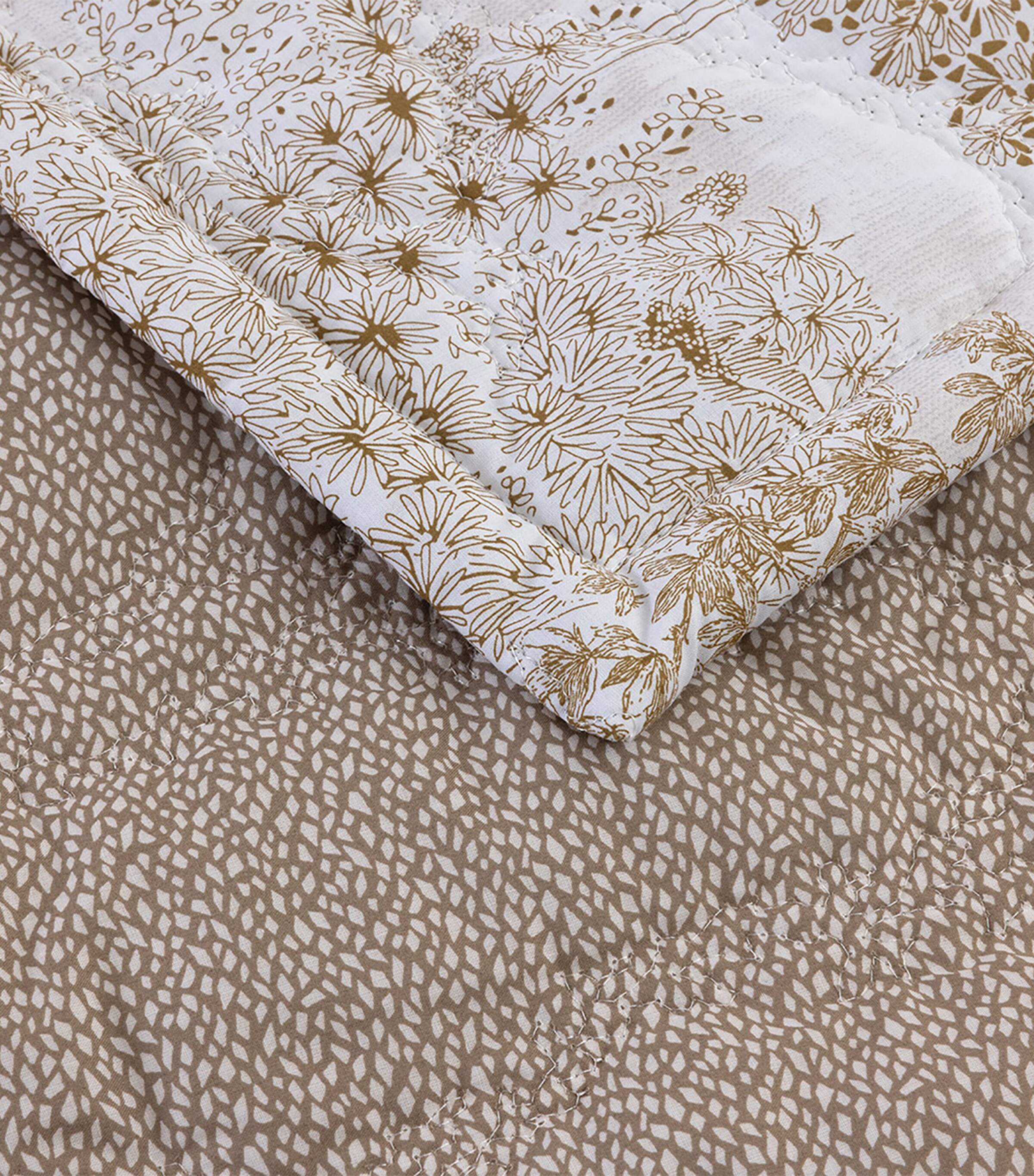 Yves Delorme Paysages Super King Bedcover (285cm x 250cm) Multicoloured Image 3