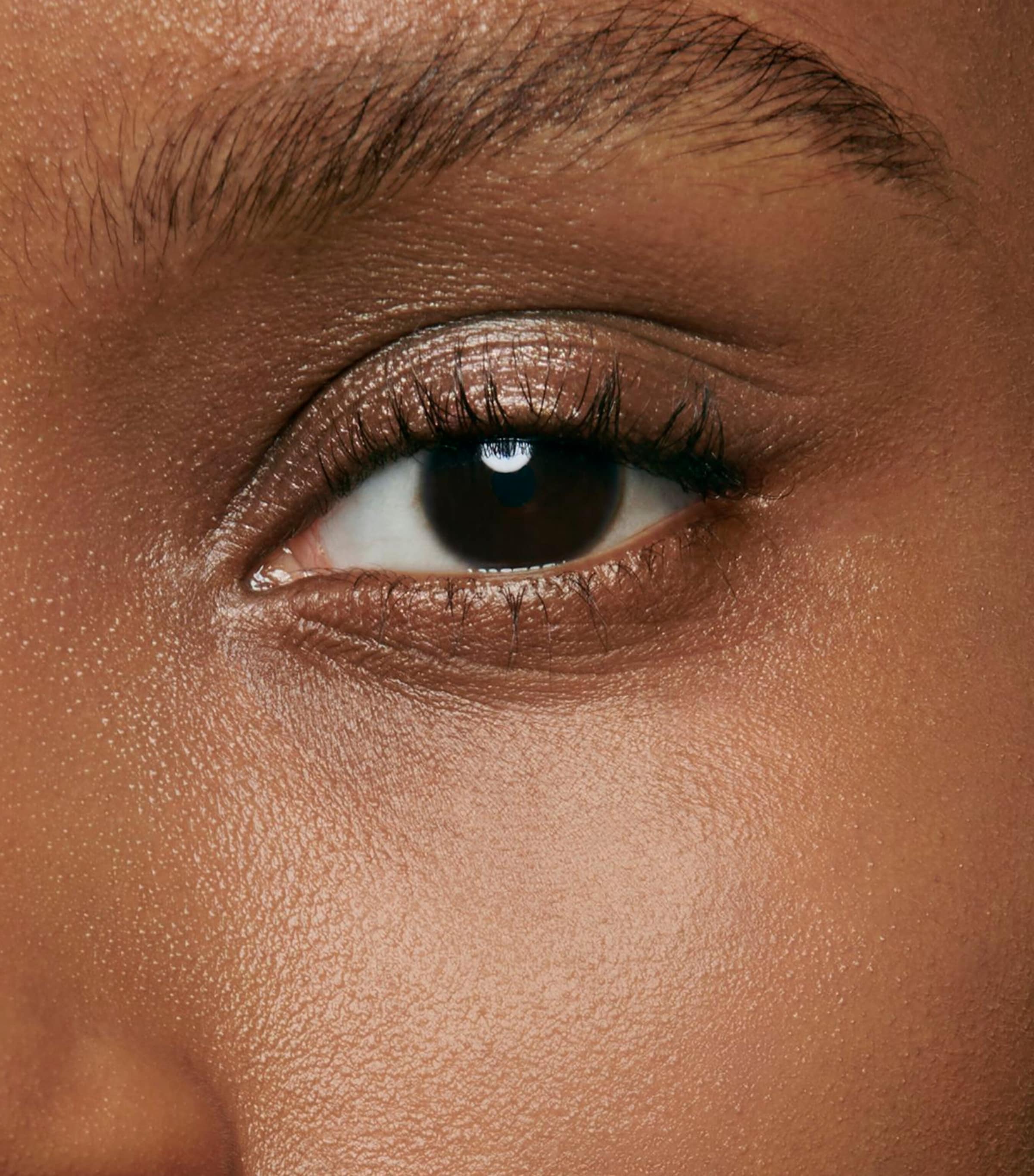 CHANEL CHANEL LES BEIGES NATURAL HEALTHY GLOW Serum Concealer Image 3