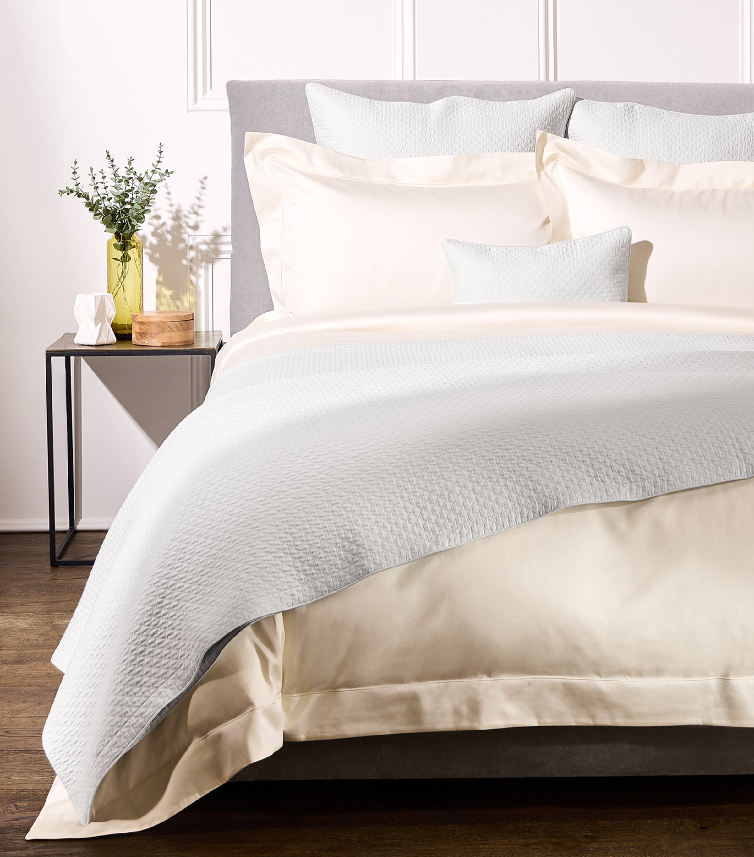 Celso De Lemos Prince Super King Bedspread (290cm x 255cm) Perle Image 2