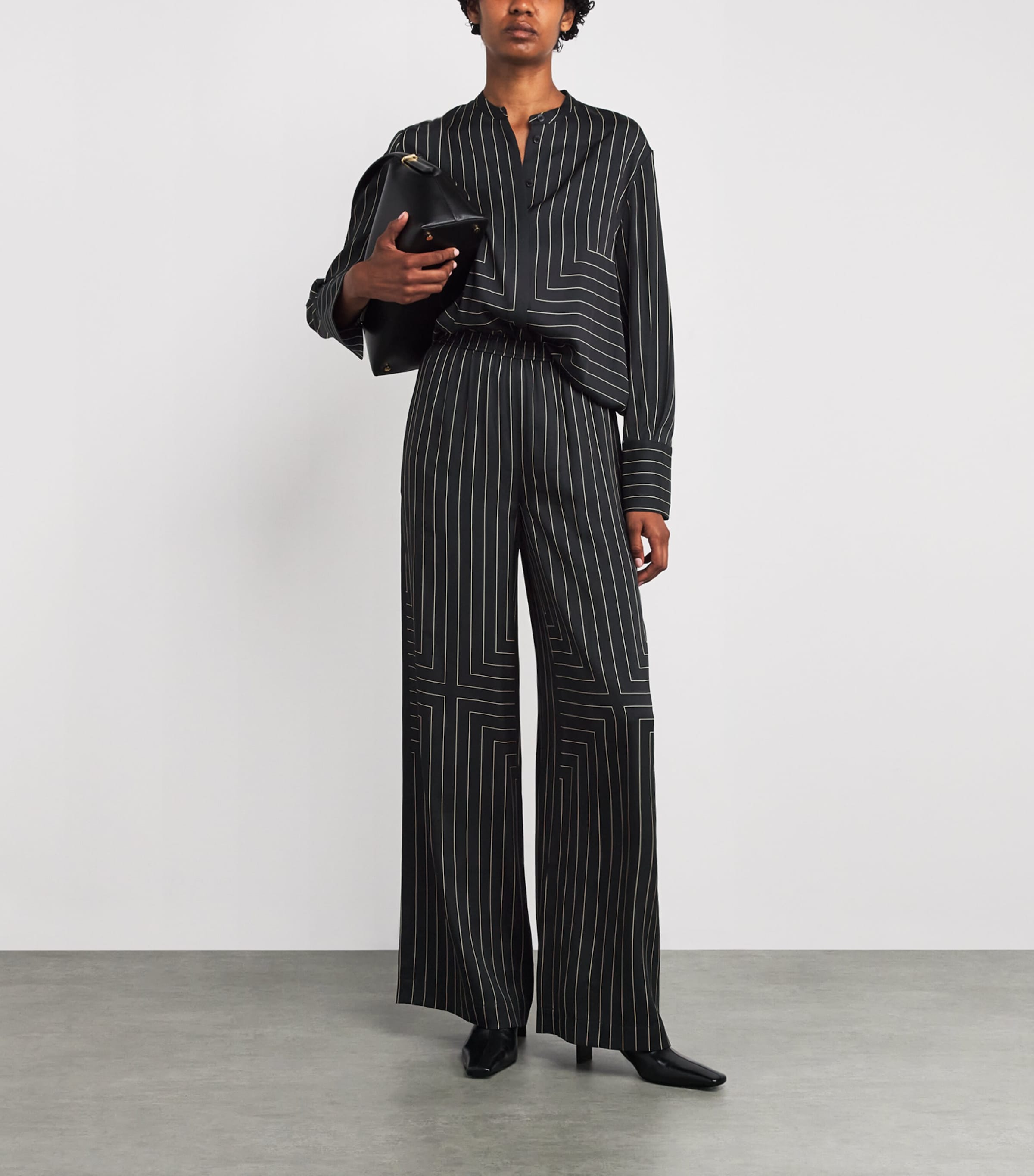 Geometric Print Hulin Trousers BLACK/AFFOGATO Image 2