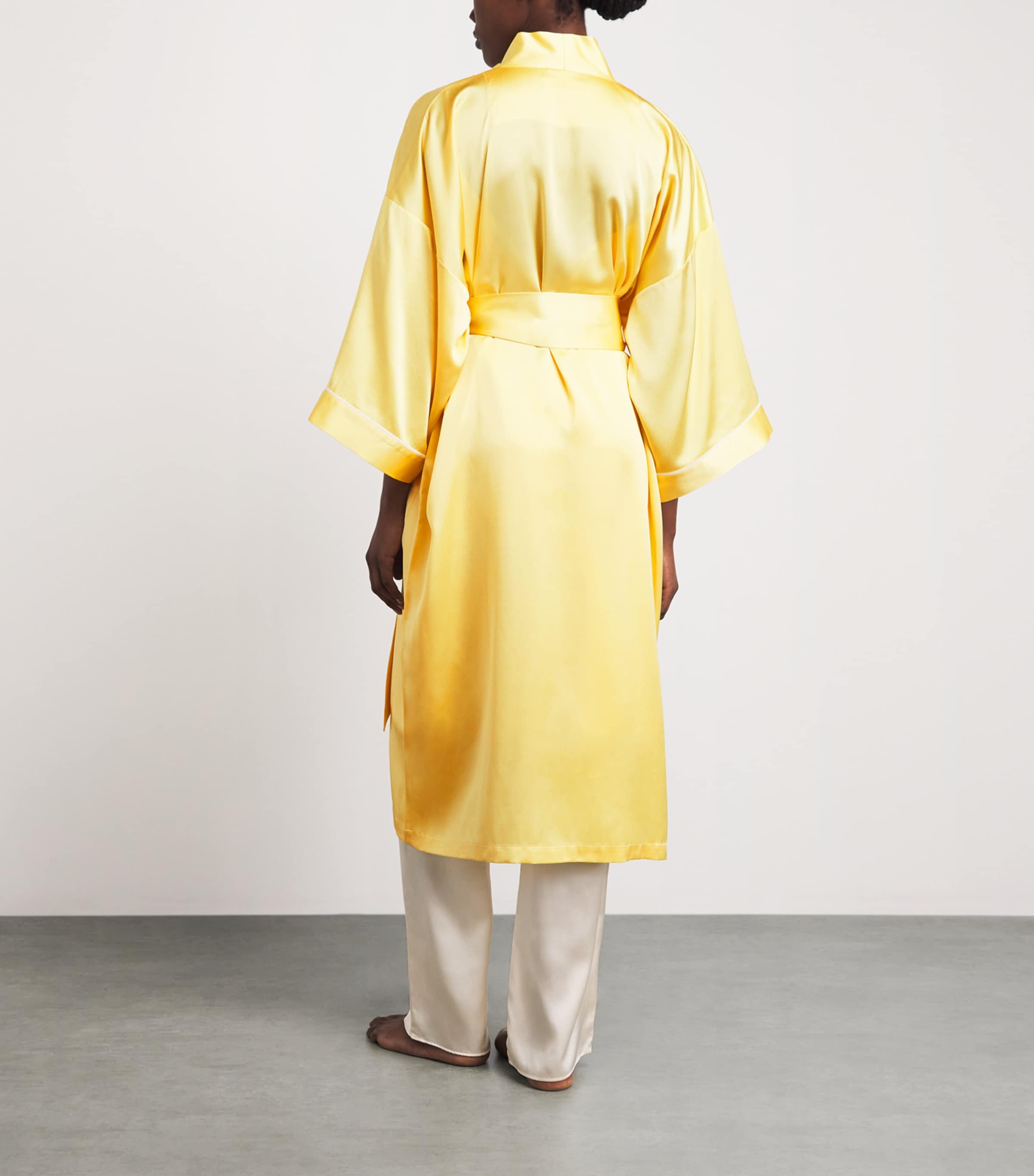 Olivia von Halle Womens Silk Sabine Night Robe Limon Image 4