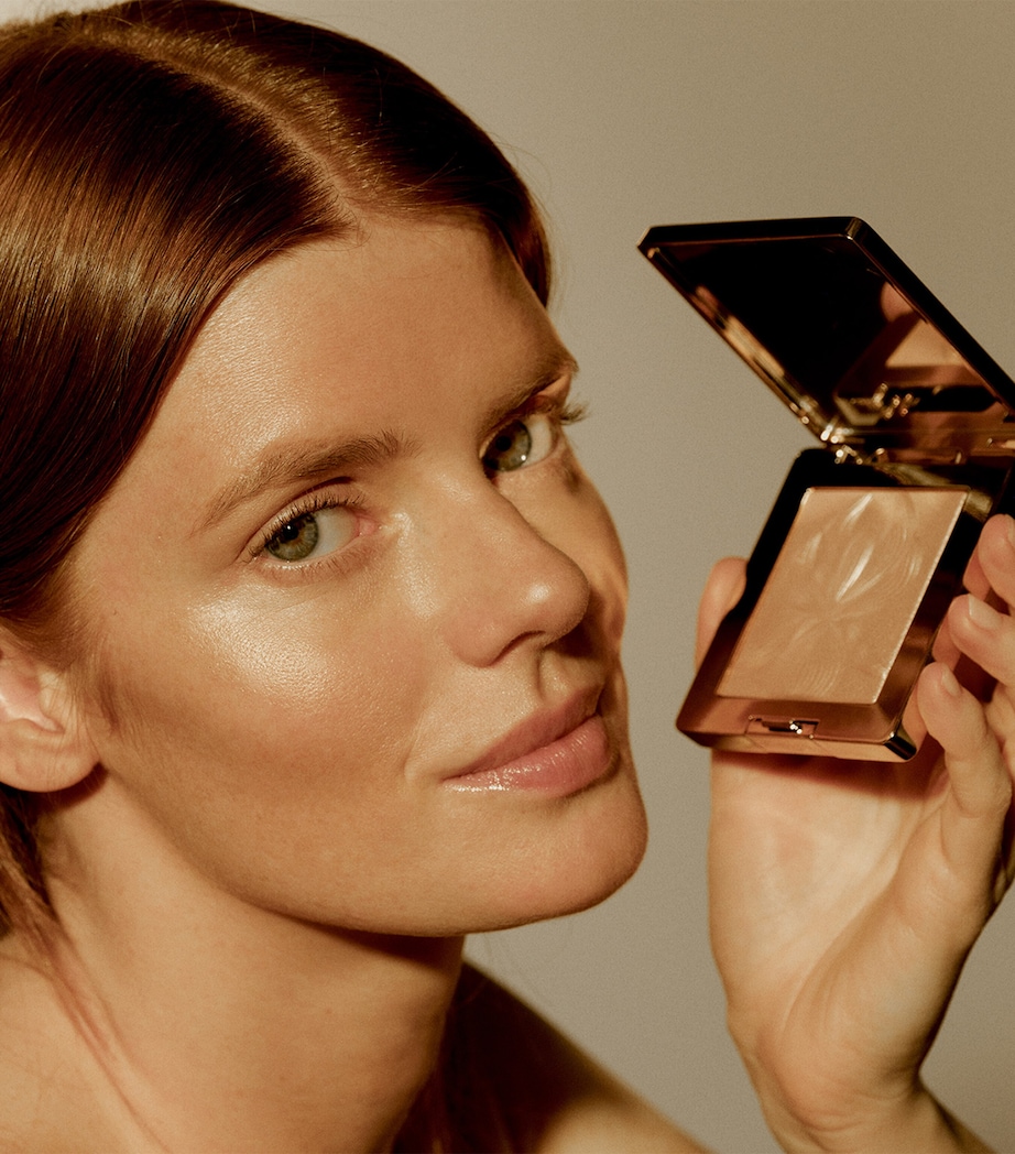 Sisley L'Orchidée Highlighter Image 6