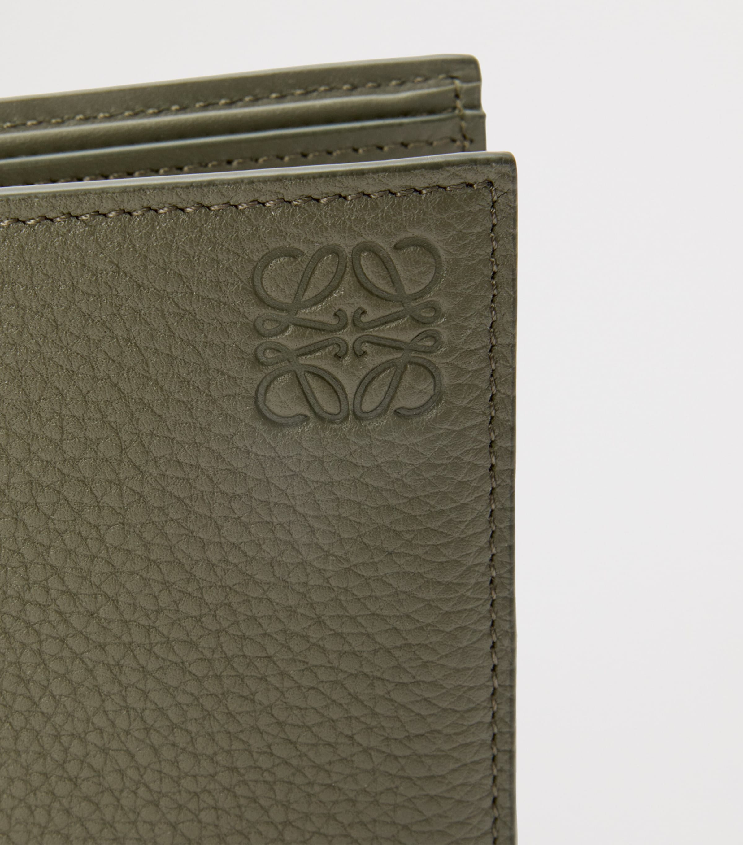 新品箱付きLOEWE VEAL BIFOLD WALLET バーティカル Loewe - Puzzle Bifold Wallet | HBX - Globally Curated