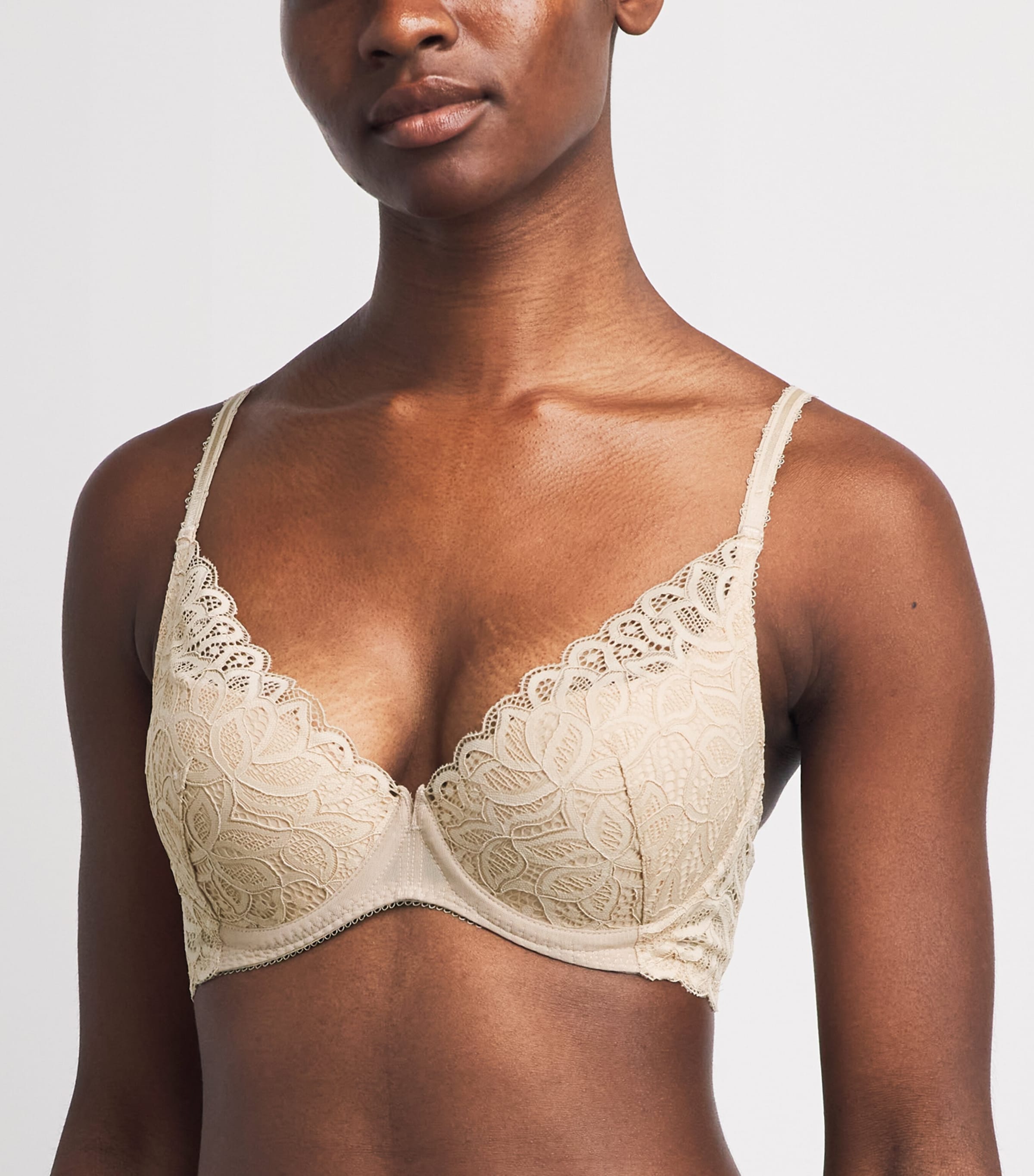 Wacoal Womens Raffine Plunge Push-Up Bra Frp Frappe Image 2