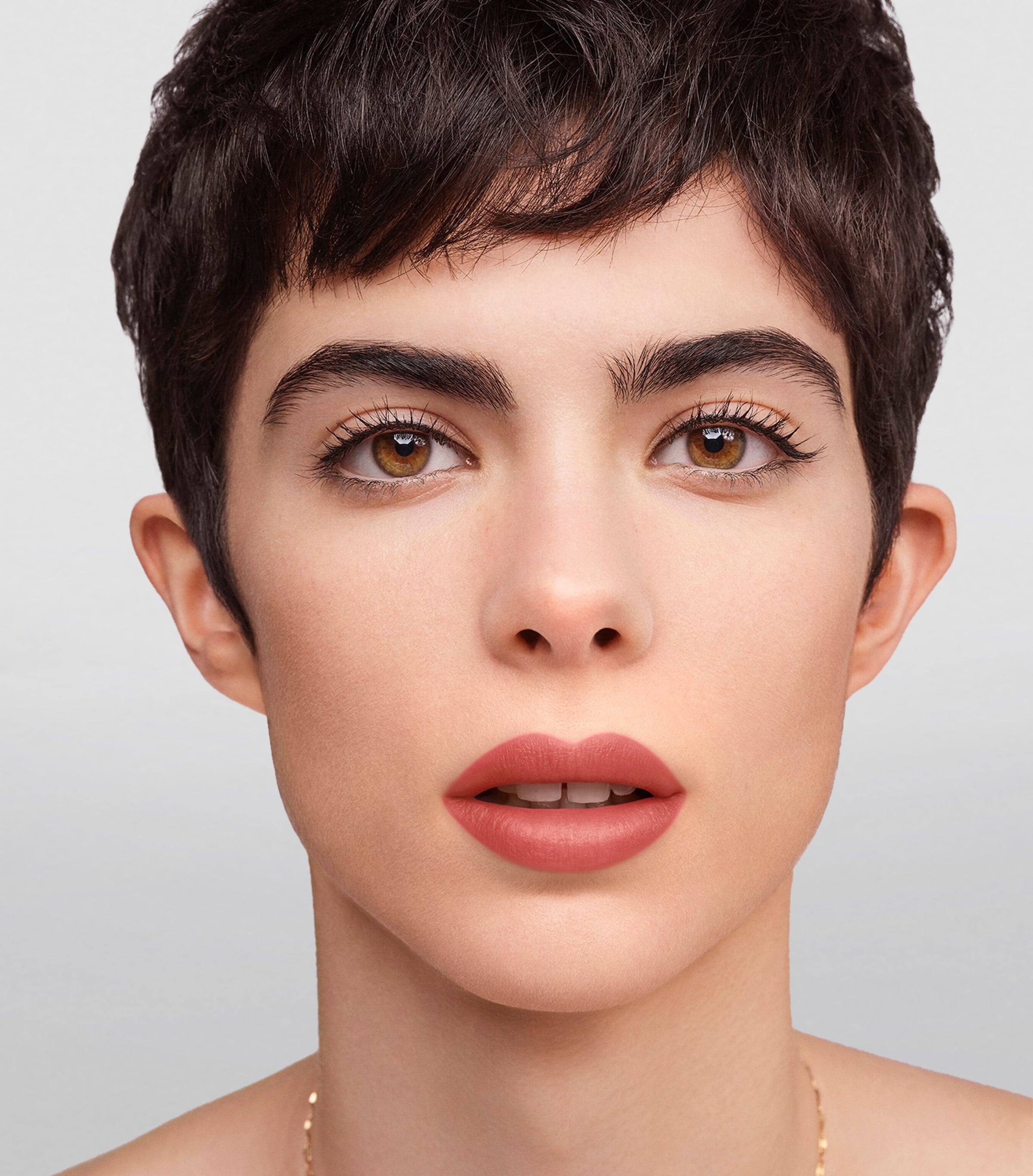 Nude Couture Blur Matte Lipstick Refill NUDE 740 Image 4