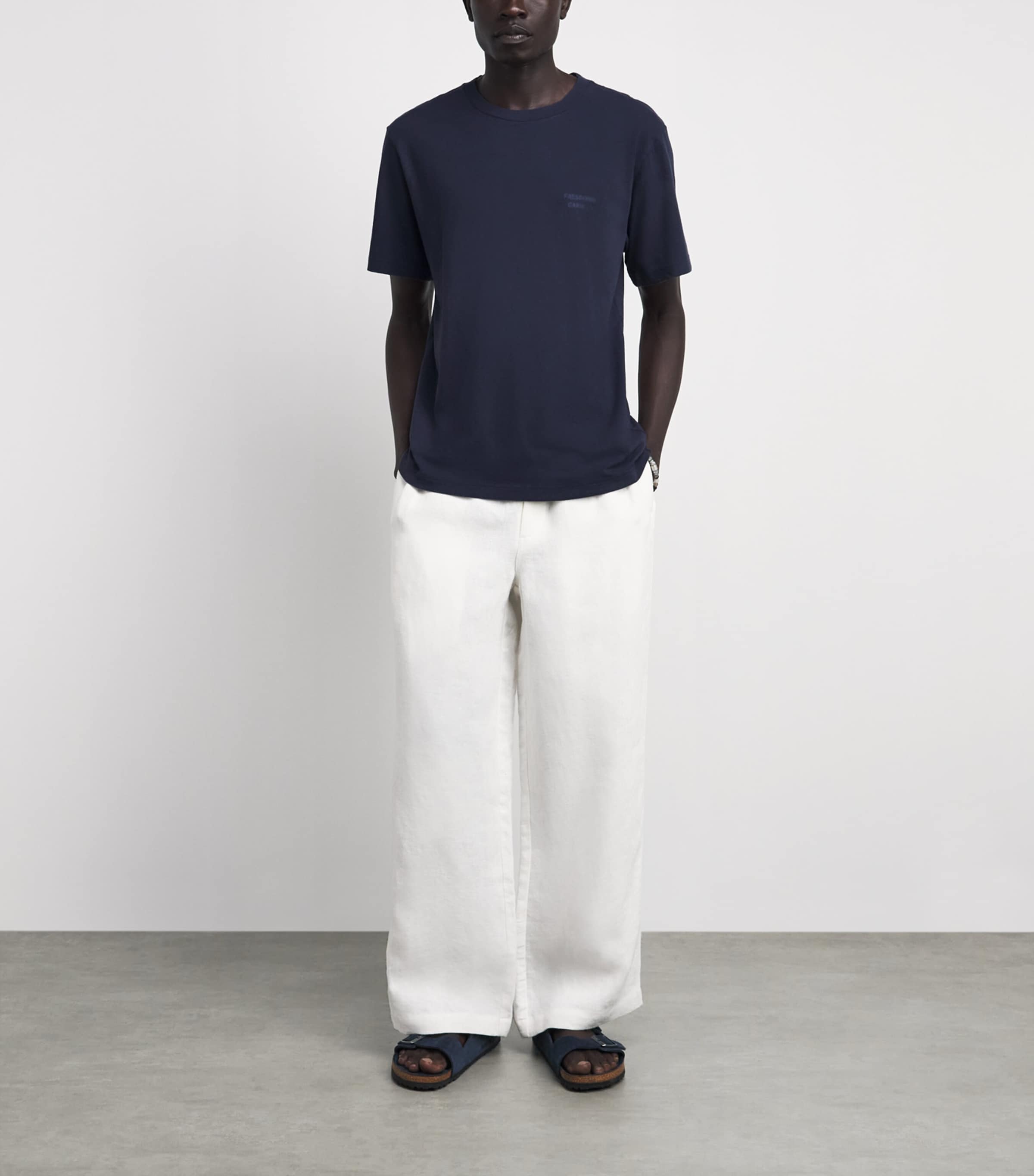 Frescobol Carioca Mens Cotton-Linen Dinis T-Shirt Midnight Blue Image 2