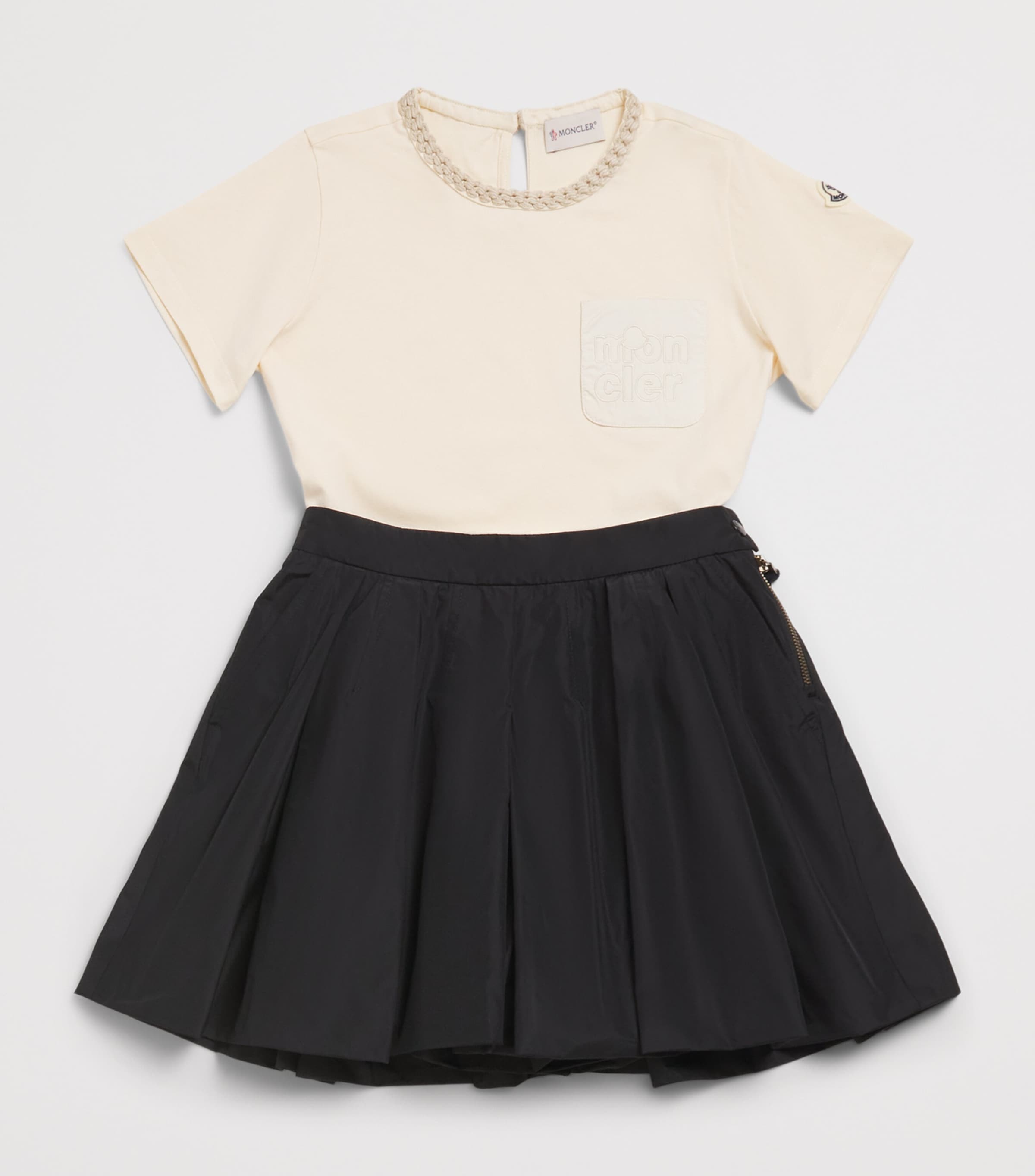 Moncler Enfant Taffeta Pleated Shorts (8-10 Years) Image 3