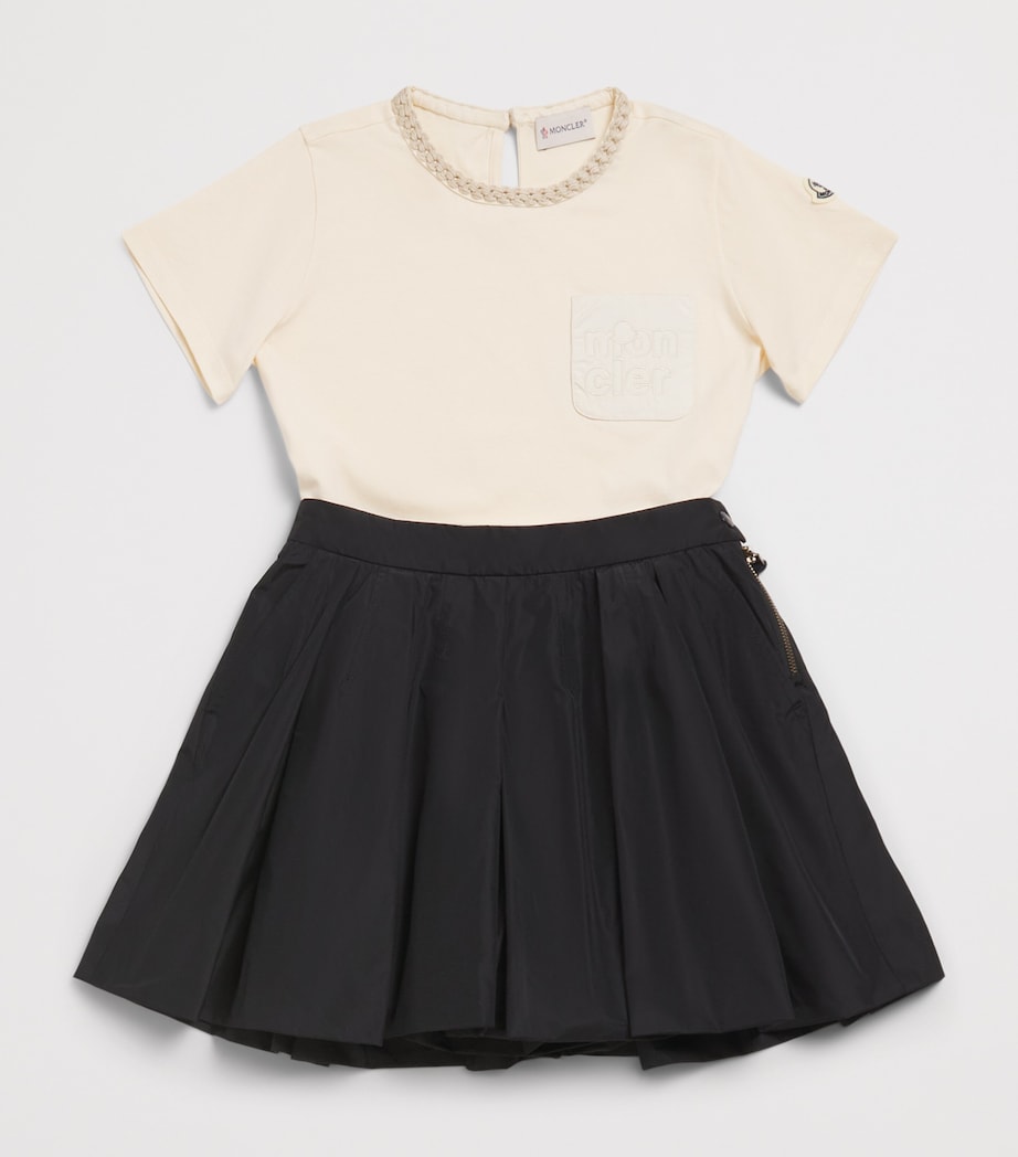 Moncler Enfant Taffeta Pleated Shorts (8-10 Years) Image 3