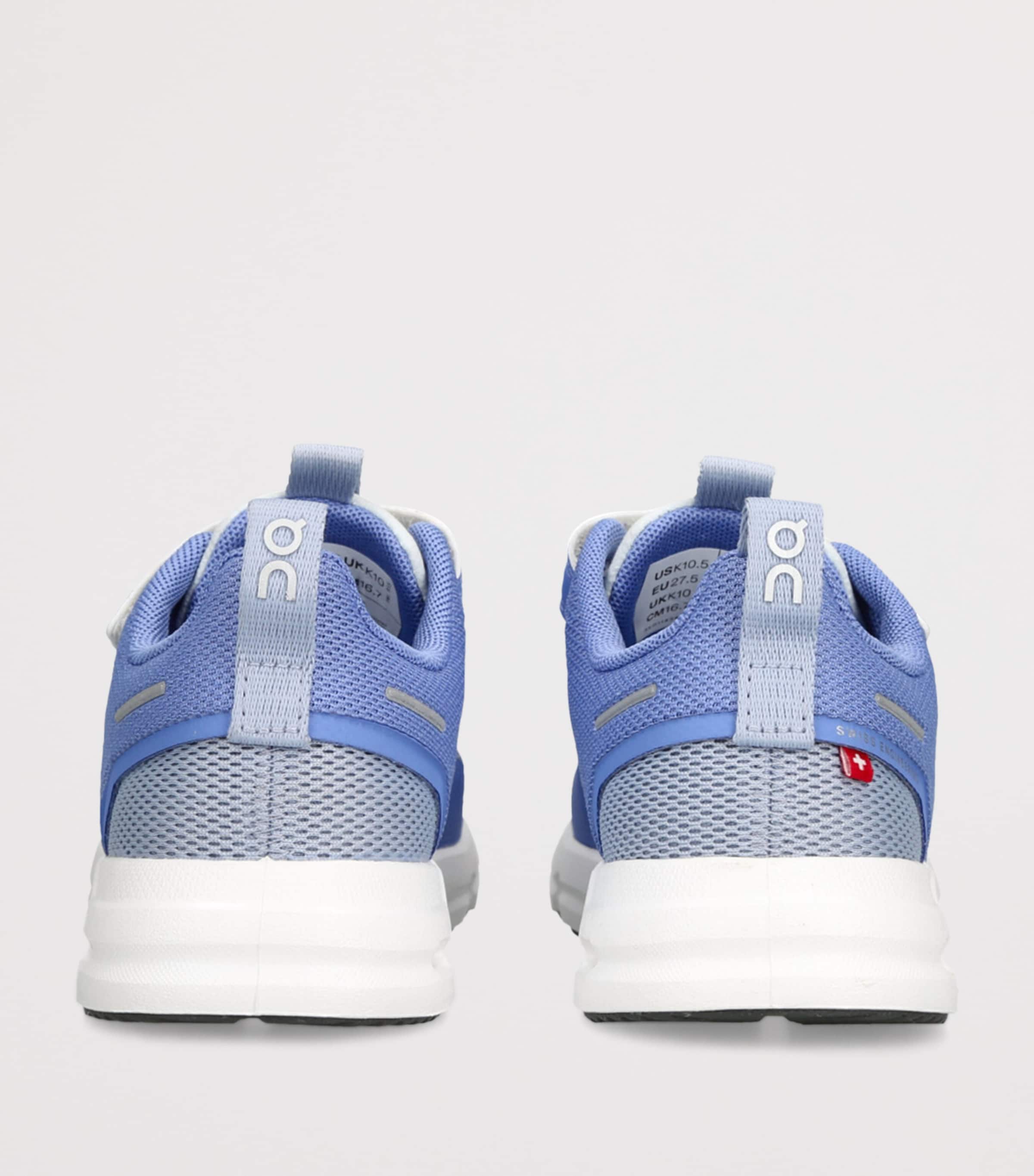 ON Running Cloud Play Trainers Mid Blue Image 2