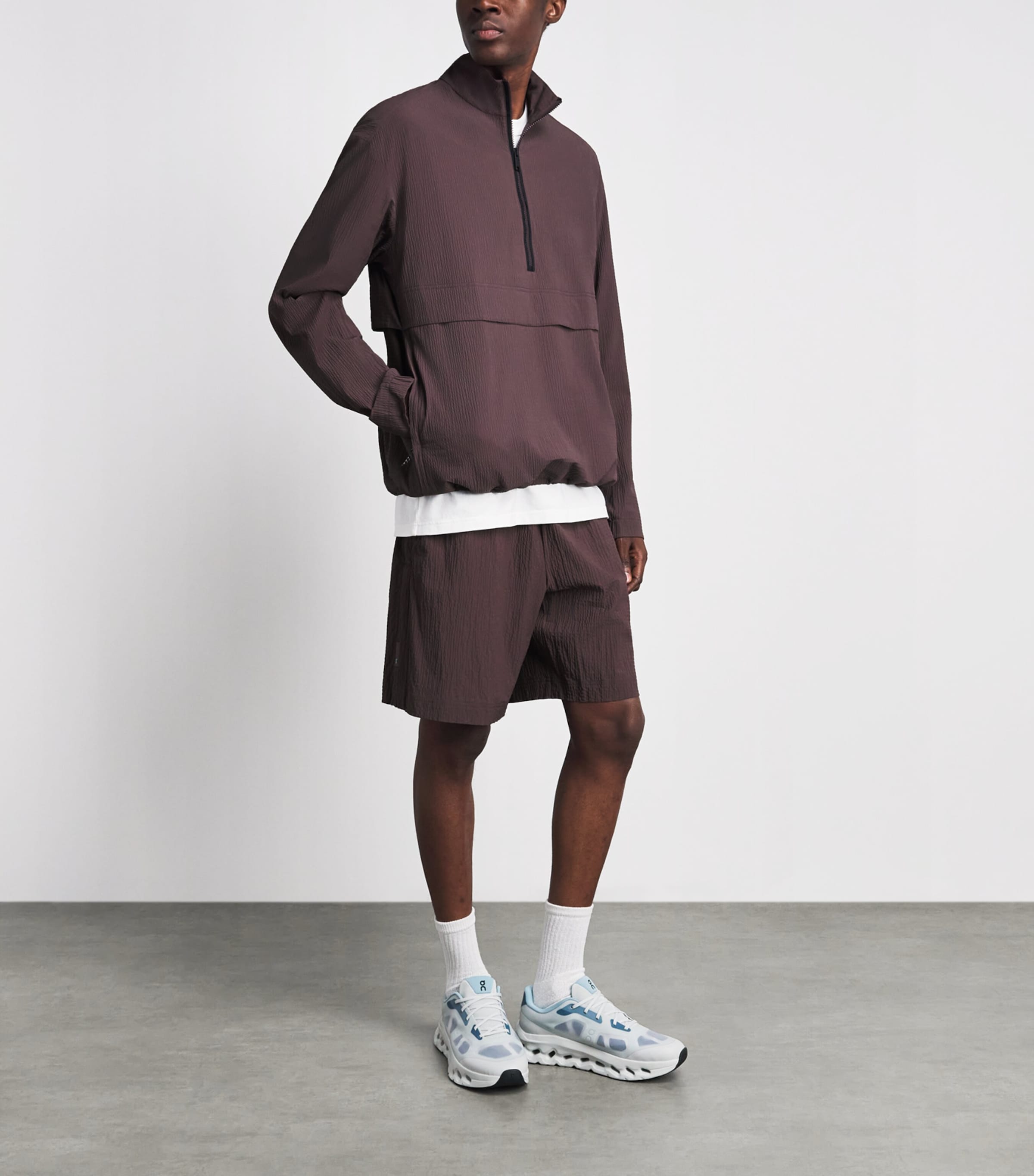 On Mens Textured Courtside Half-Zip Jacket Mulberry Image 2