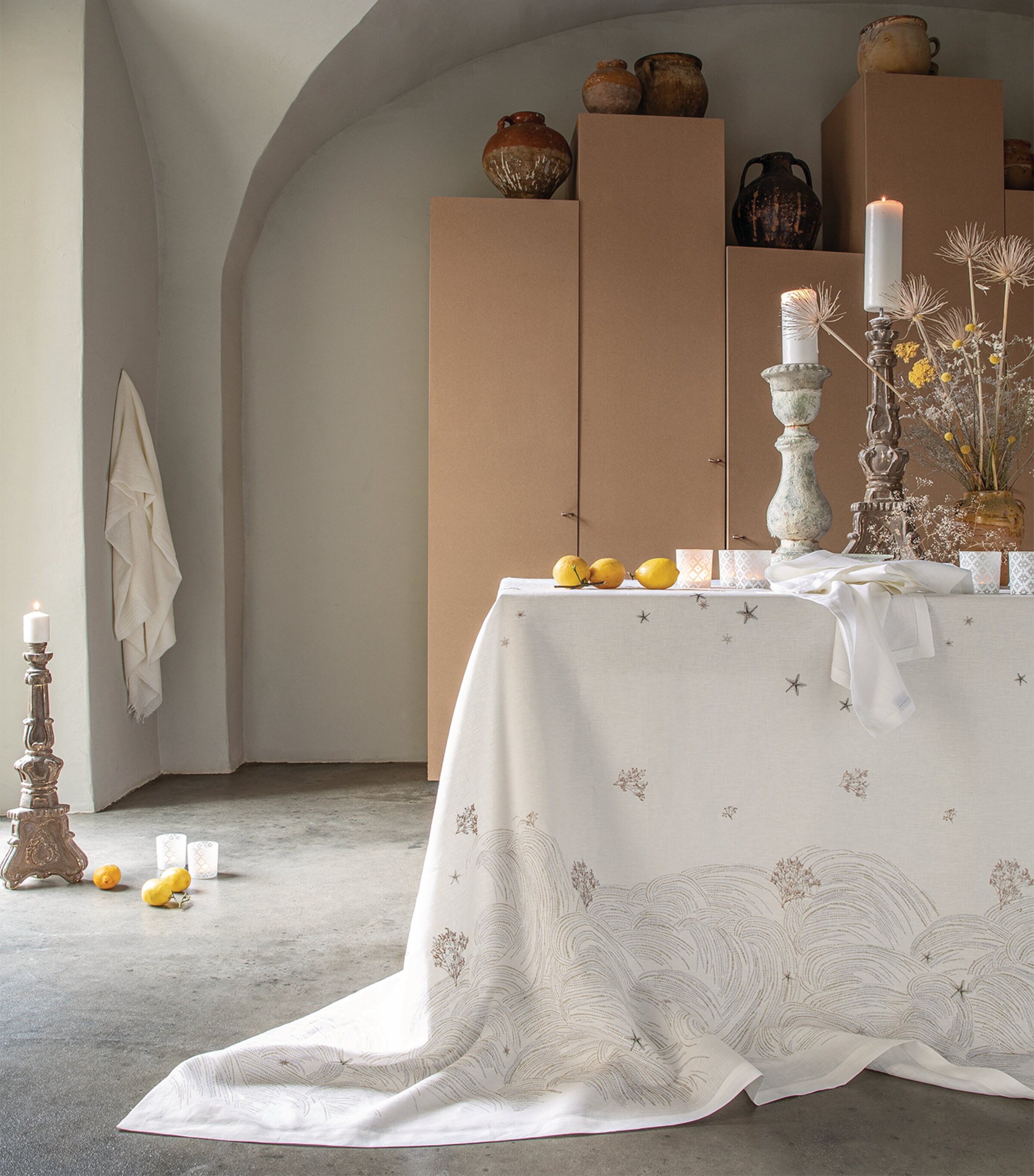 Alexandre Turpault Oceanide Blanc Tablecloth (170cm x 250cm) | Harrods UK
