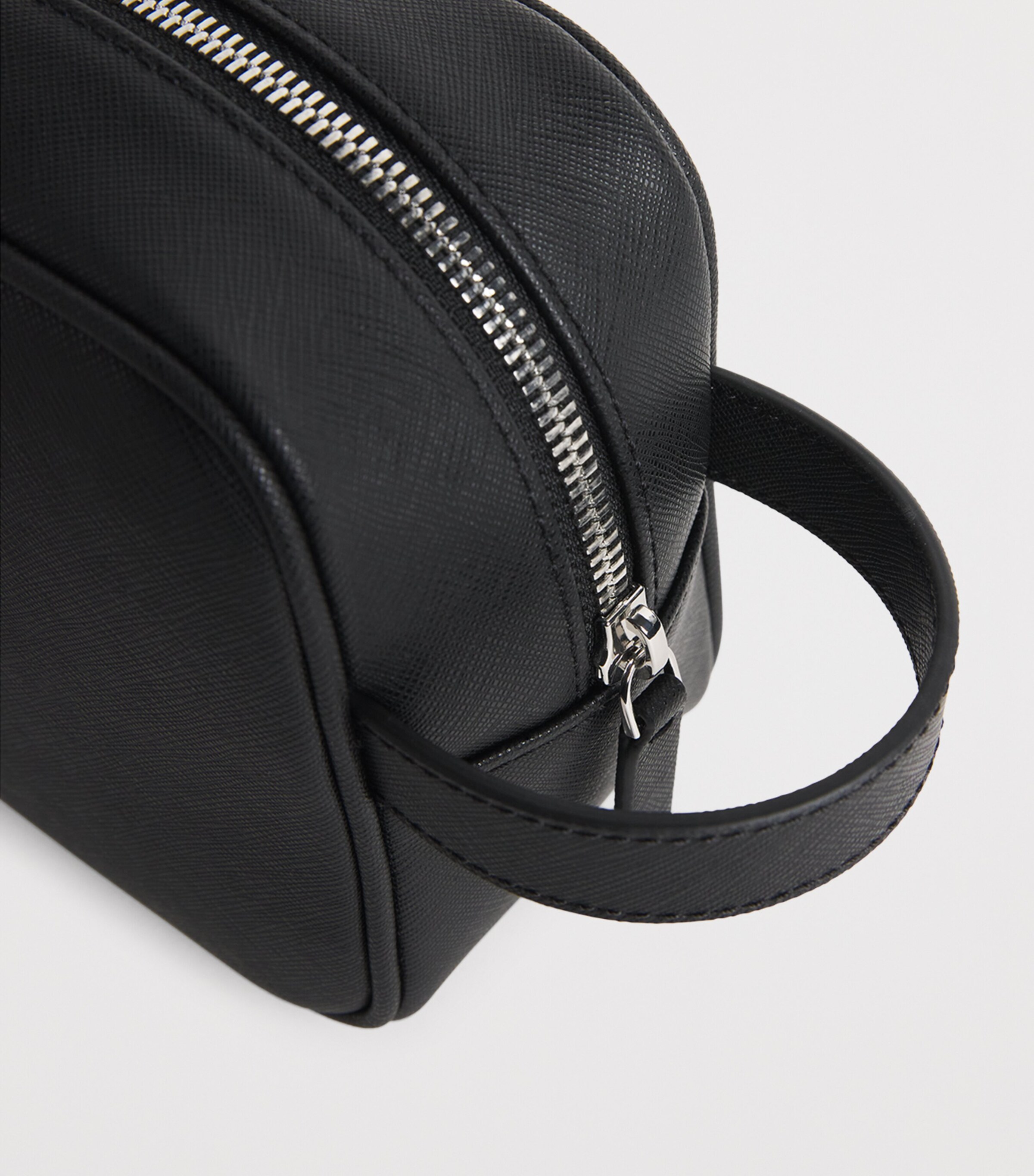 Emporio Armani Faux Leather Wash Bag | Luggage | Wash Bags | Designers | Emporio Armani Emporio Armani Faux Leather Wash Bag | Luggage | Wash Bags | Designers | Emporio Armani
