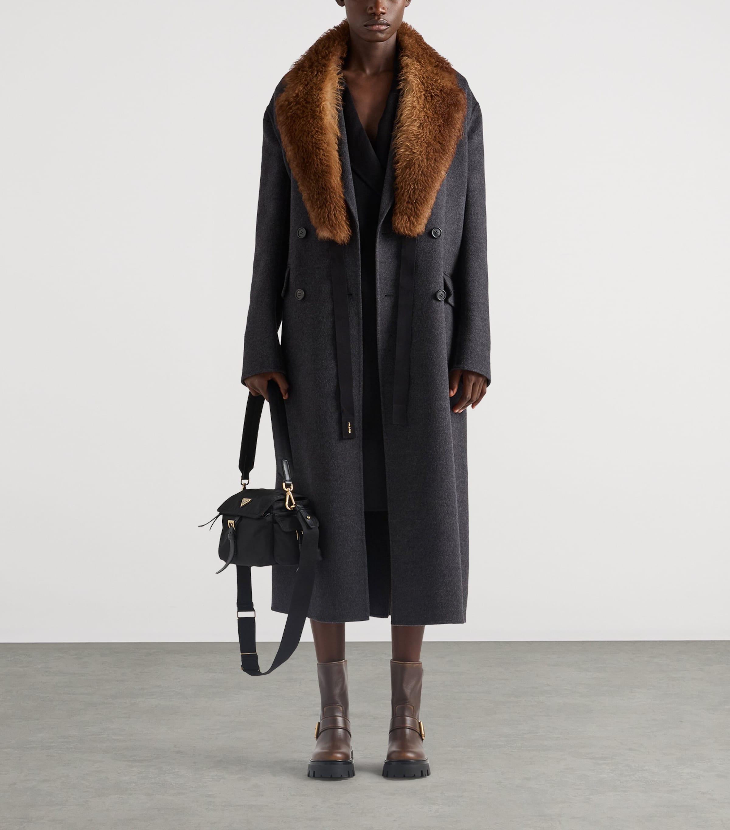 Wool-Cashmere Double-Breasted Coat F0480 Image 2