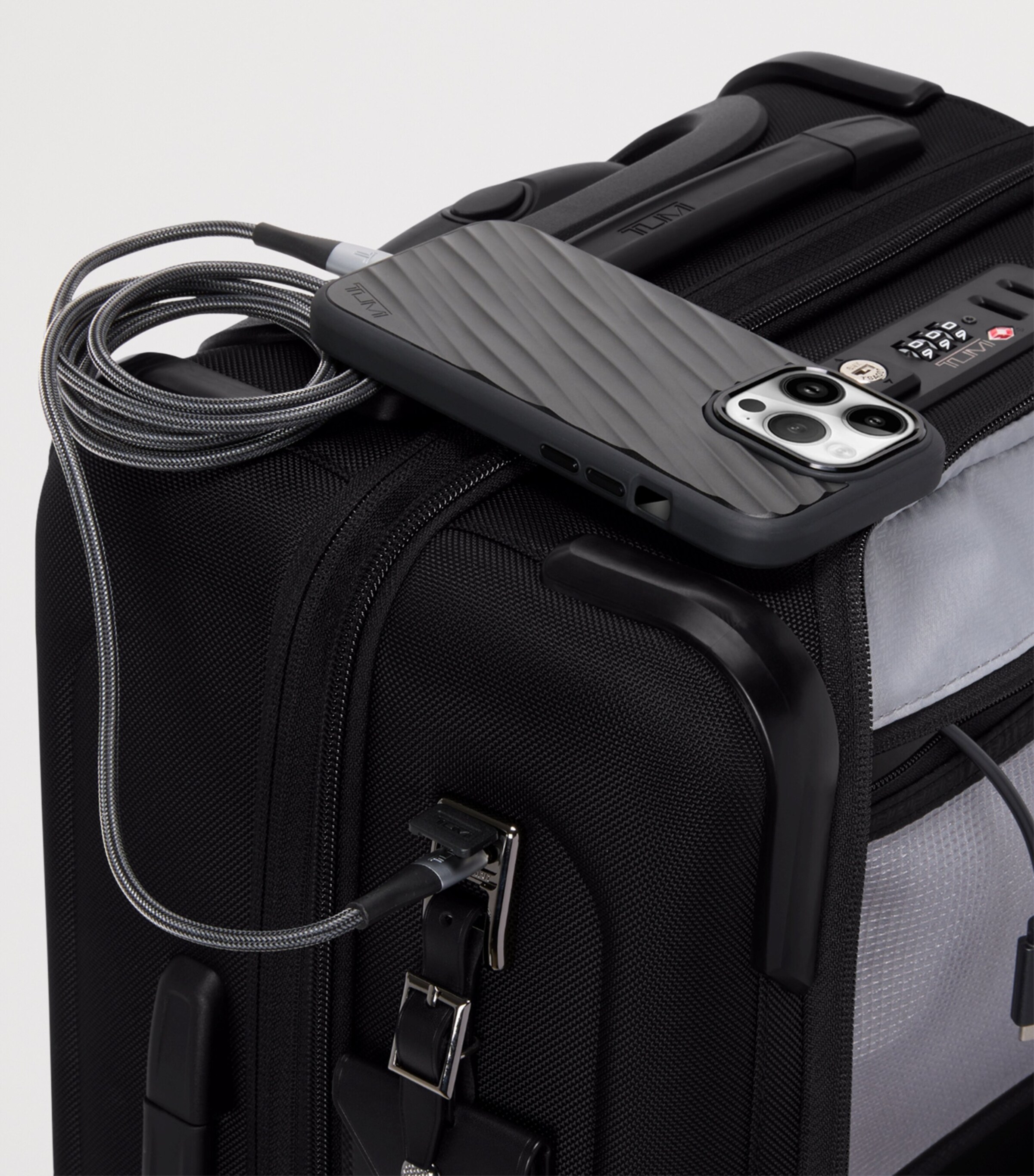 Tumi Alpha 4 Dual Access Expandable Cabin Suitcase (55cm) Black Image 10
