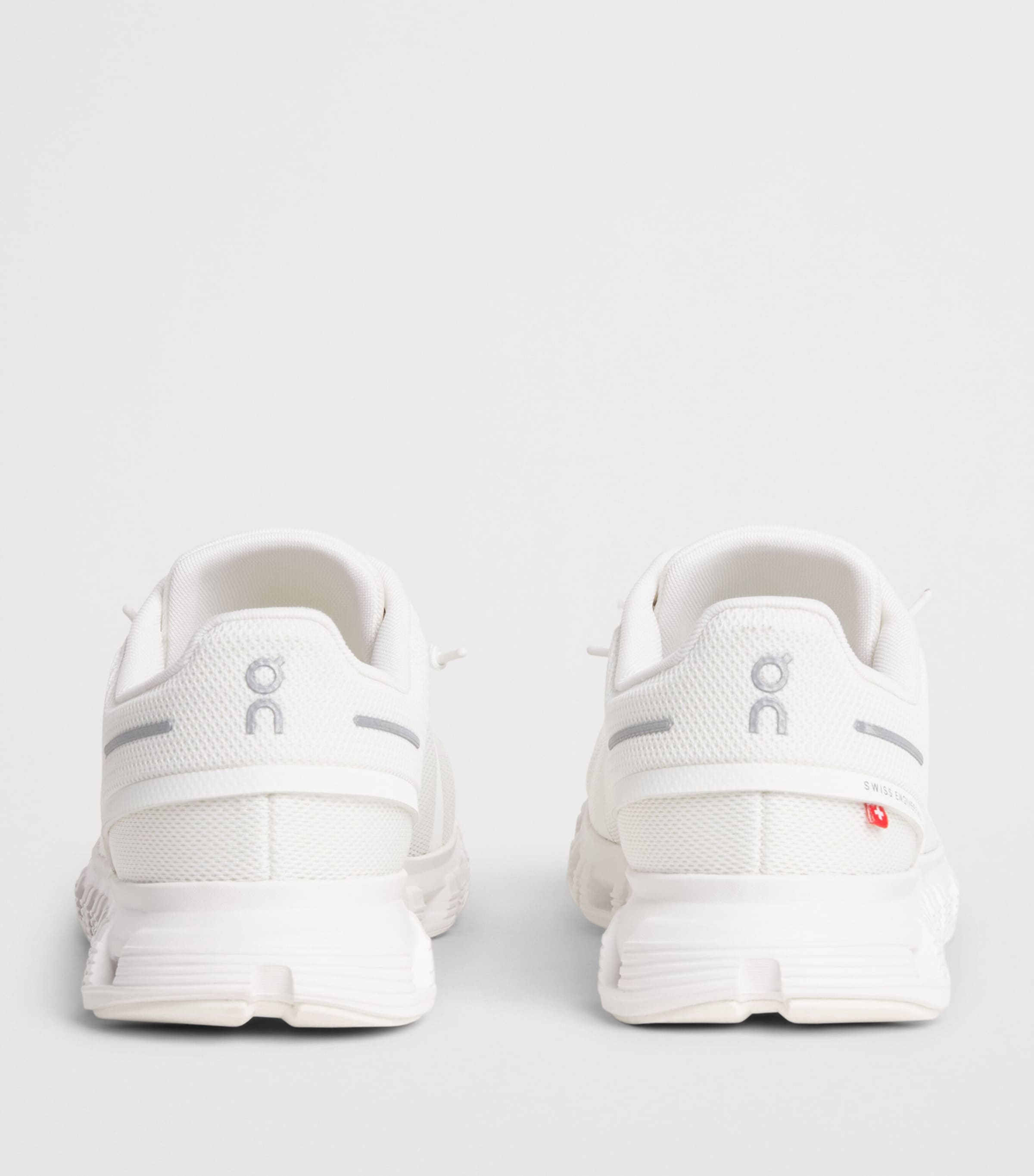 On Womens Cloud 6 Trainers White | White Image 5