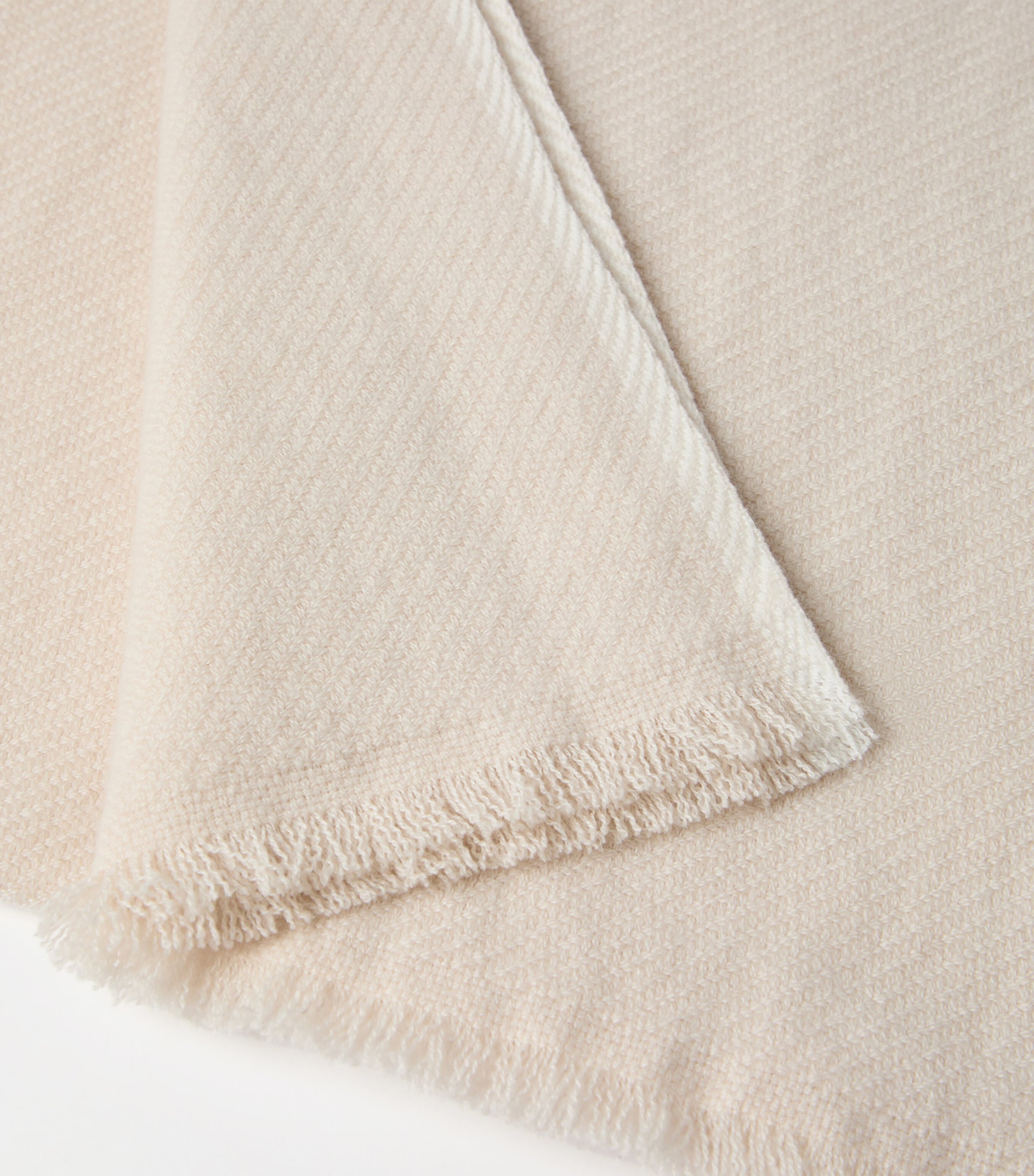 Cashmere Diagonal Scarf CM120 Image 4