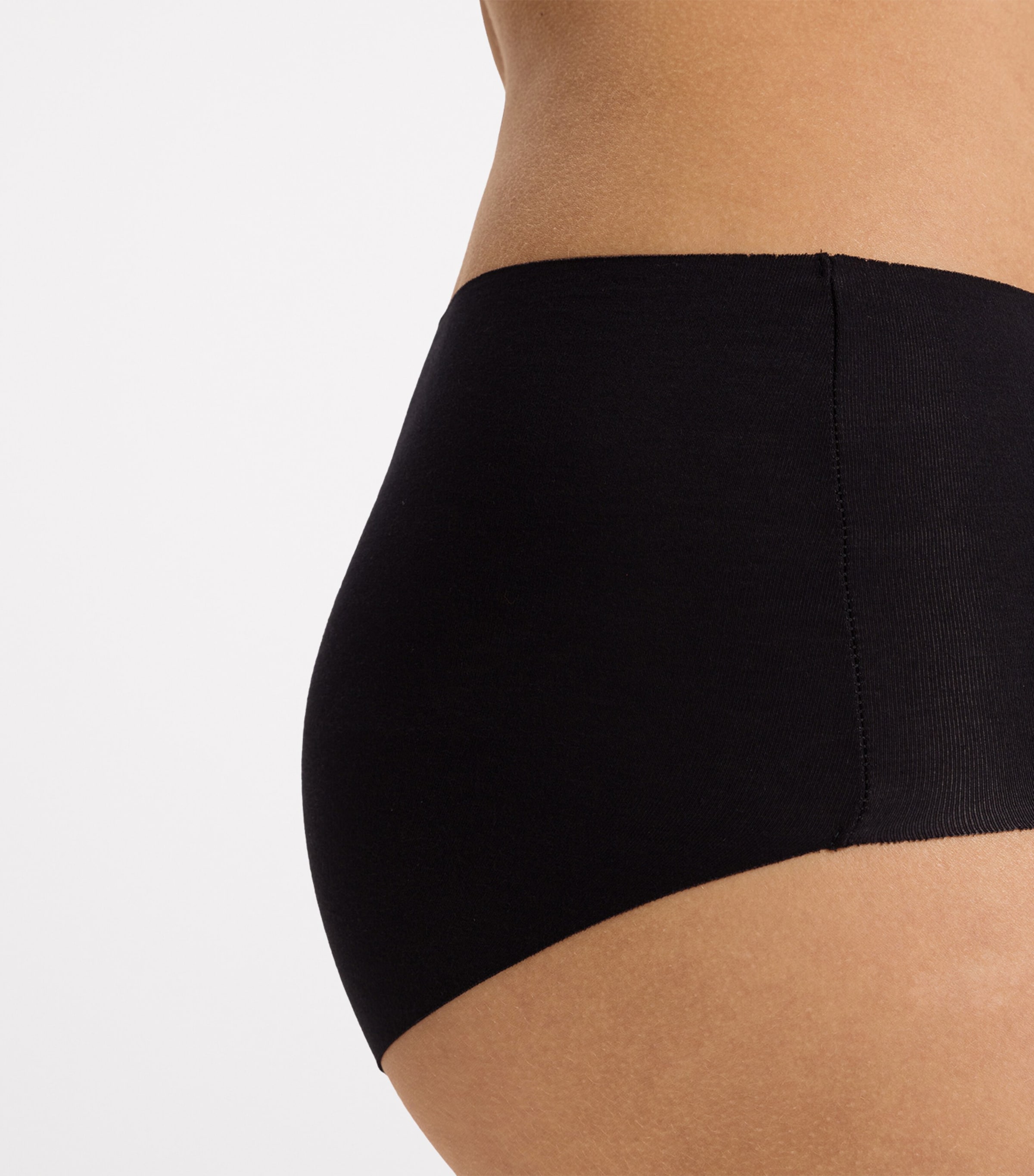 Invisible Cotton Maxi Briefs BLACK Image 6