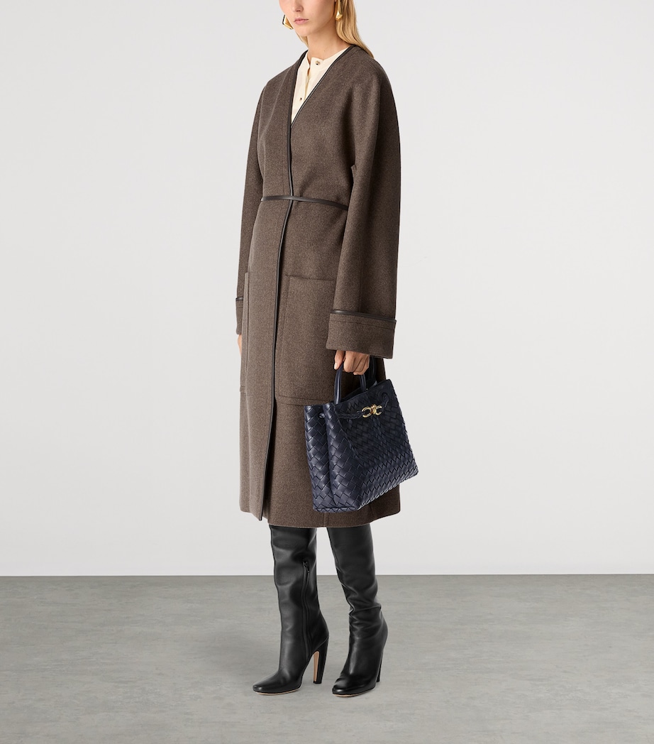 Medium Leather Andiamo Shoulder Bag 4181 Image 2