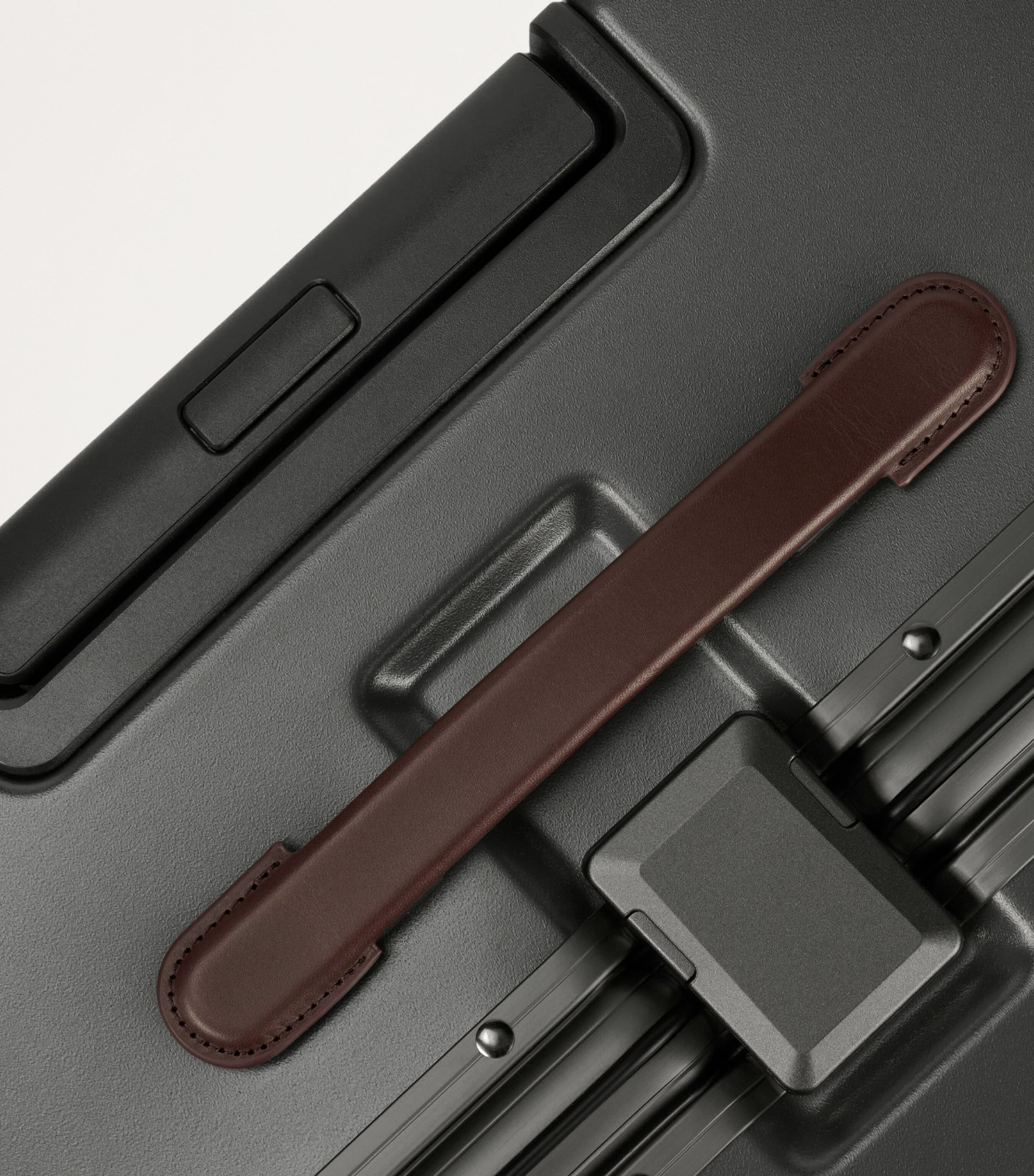 The Large Check-In Suitcase (78.5cm) GREY/ CHOCOLATE Image 6