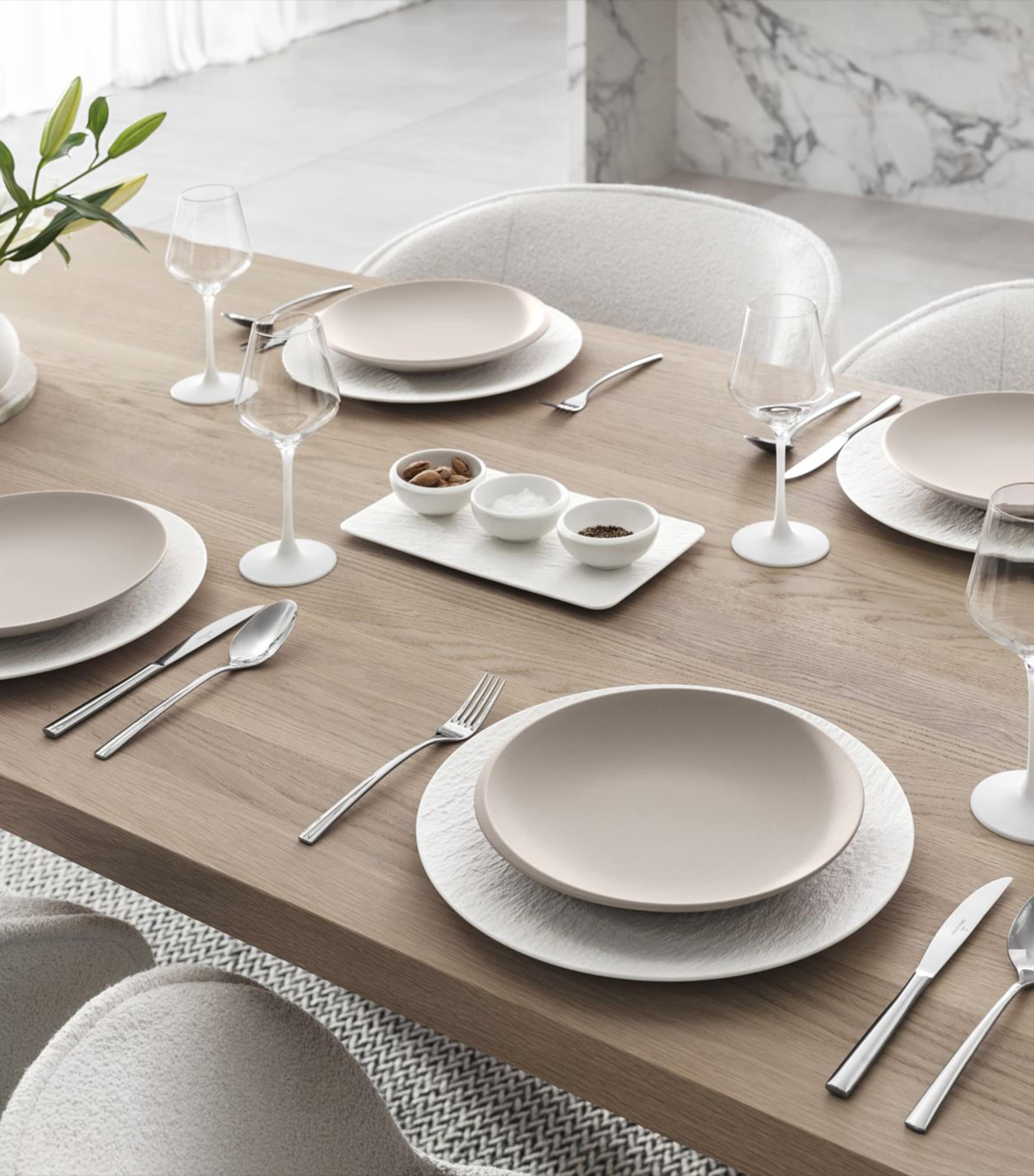 Set of 4 Manufacture Rock White Wine Glasses (410ml) WHITE Image 4