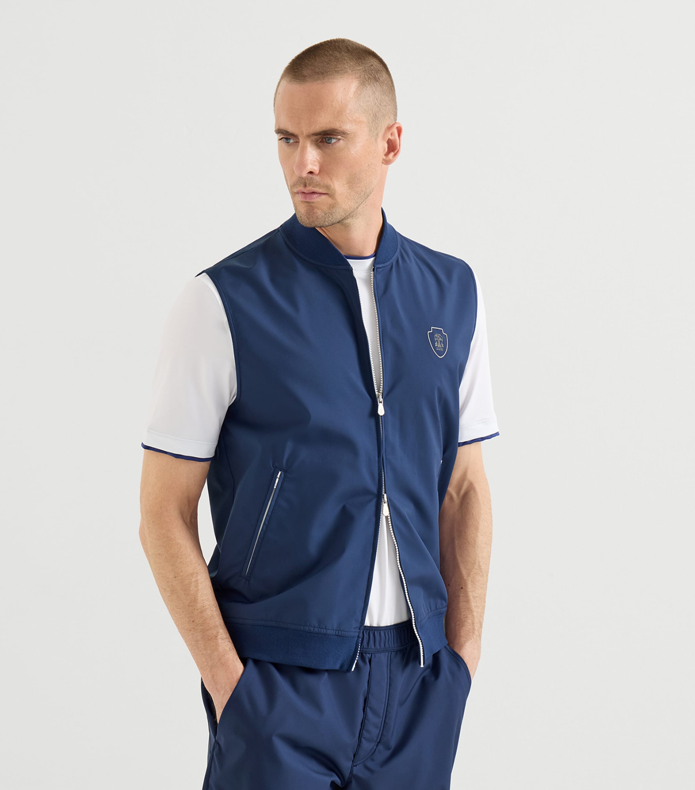 Brunello Cucinelli Mens Water-Resistant Crest Gilet Image 2