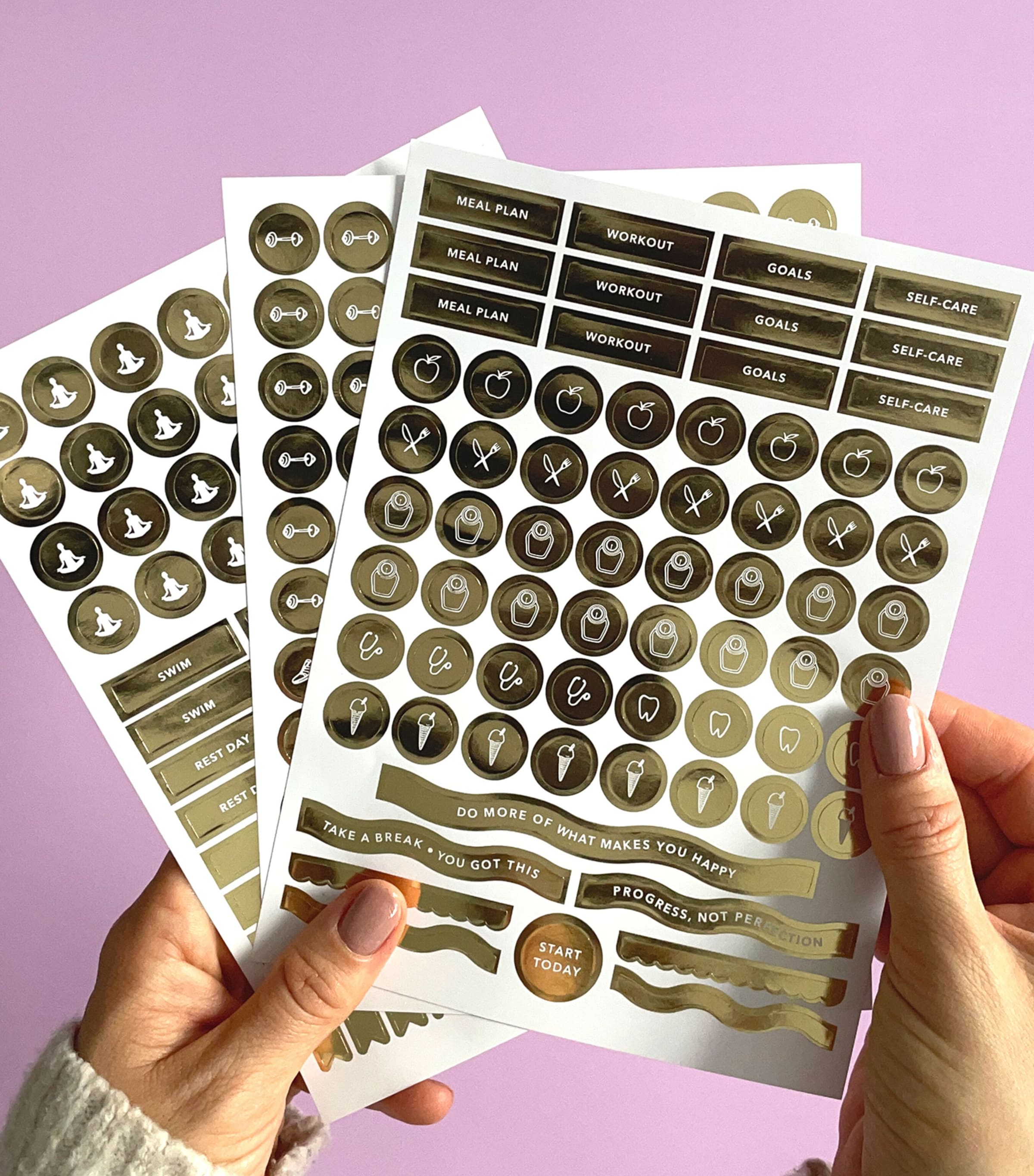 Blush and Gold Daily Fitness & Meal Planner Green, Gold Image 14