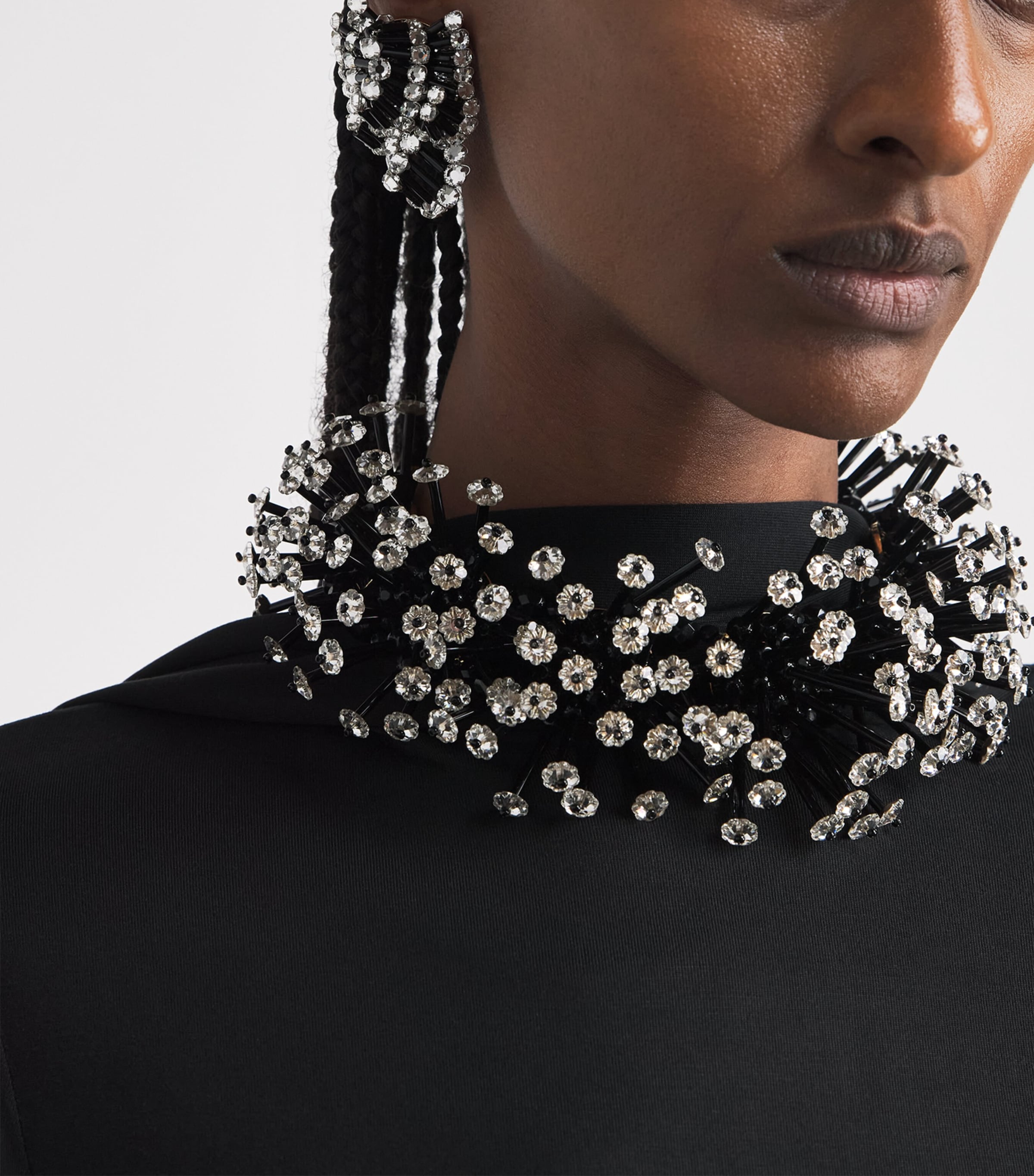 Coppola e Toppo Crystal Foglie Clip Earrings Black Image 2