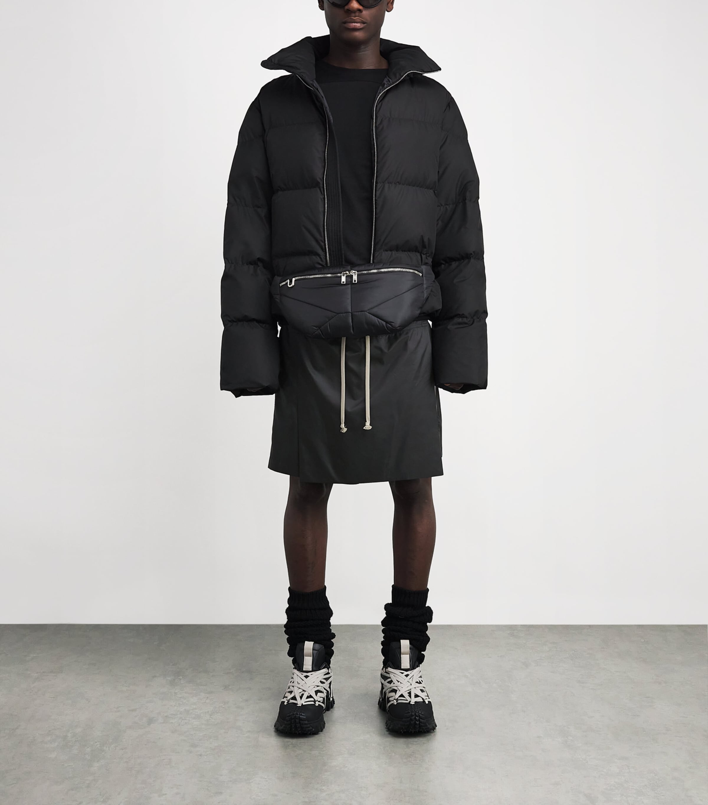 x Moncler Temple Kilt Shorts 999 - BLACK Image 2