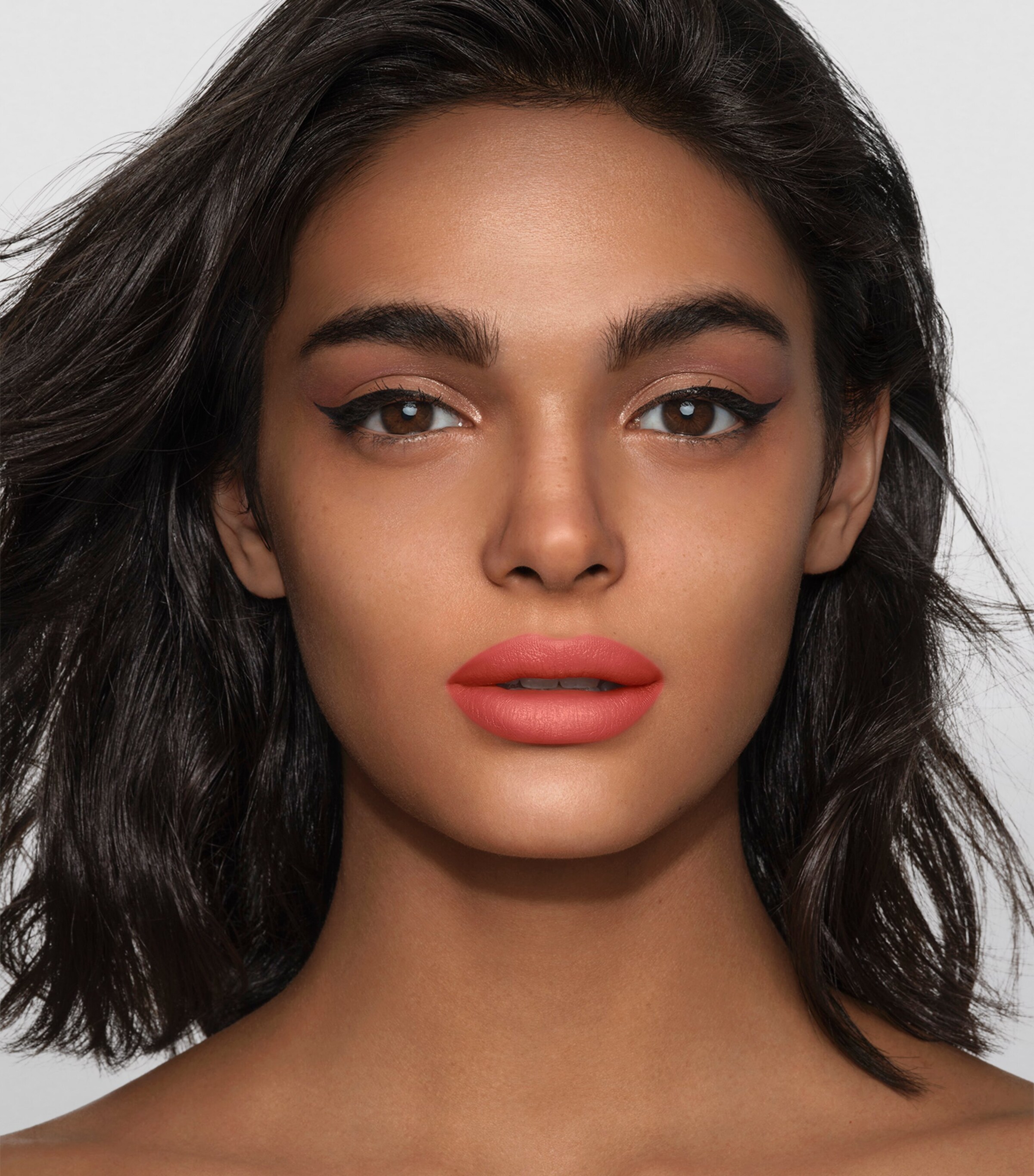 Nude Couture Blur Matte Lipstick Refill NUDE 740 Image 7