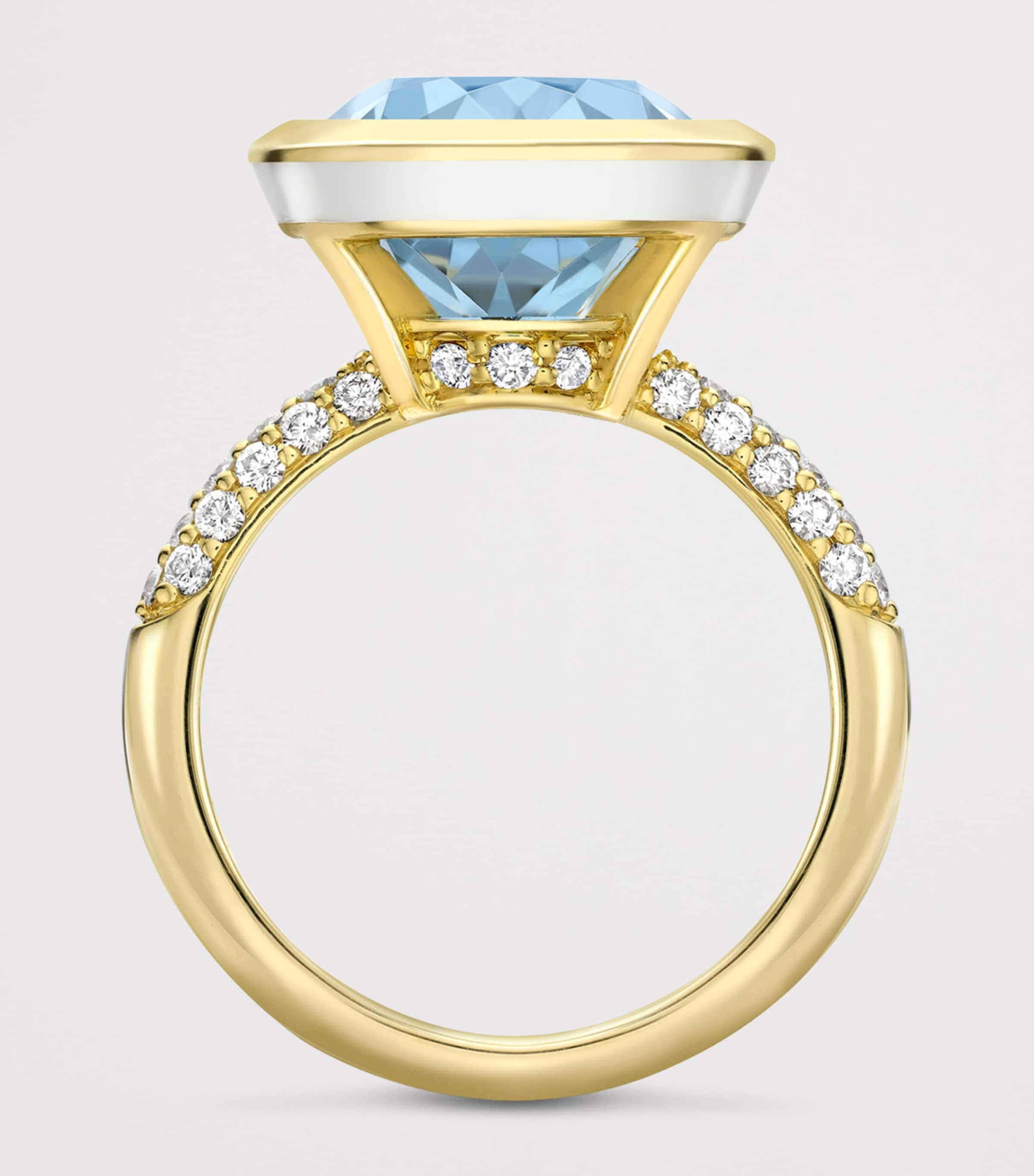 Boodles Yellow Gold, Diamond and Aquamarine Dolce Vita Oval Ring Yellow Gold Image 3