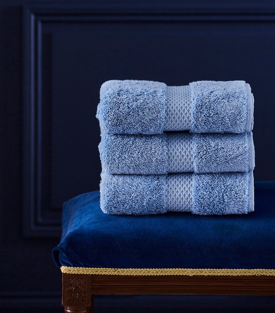 Etoile Bath Sheet (92cm x 160cm) AZUR Image 3