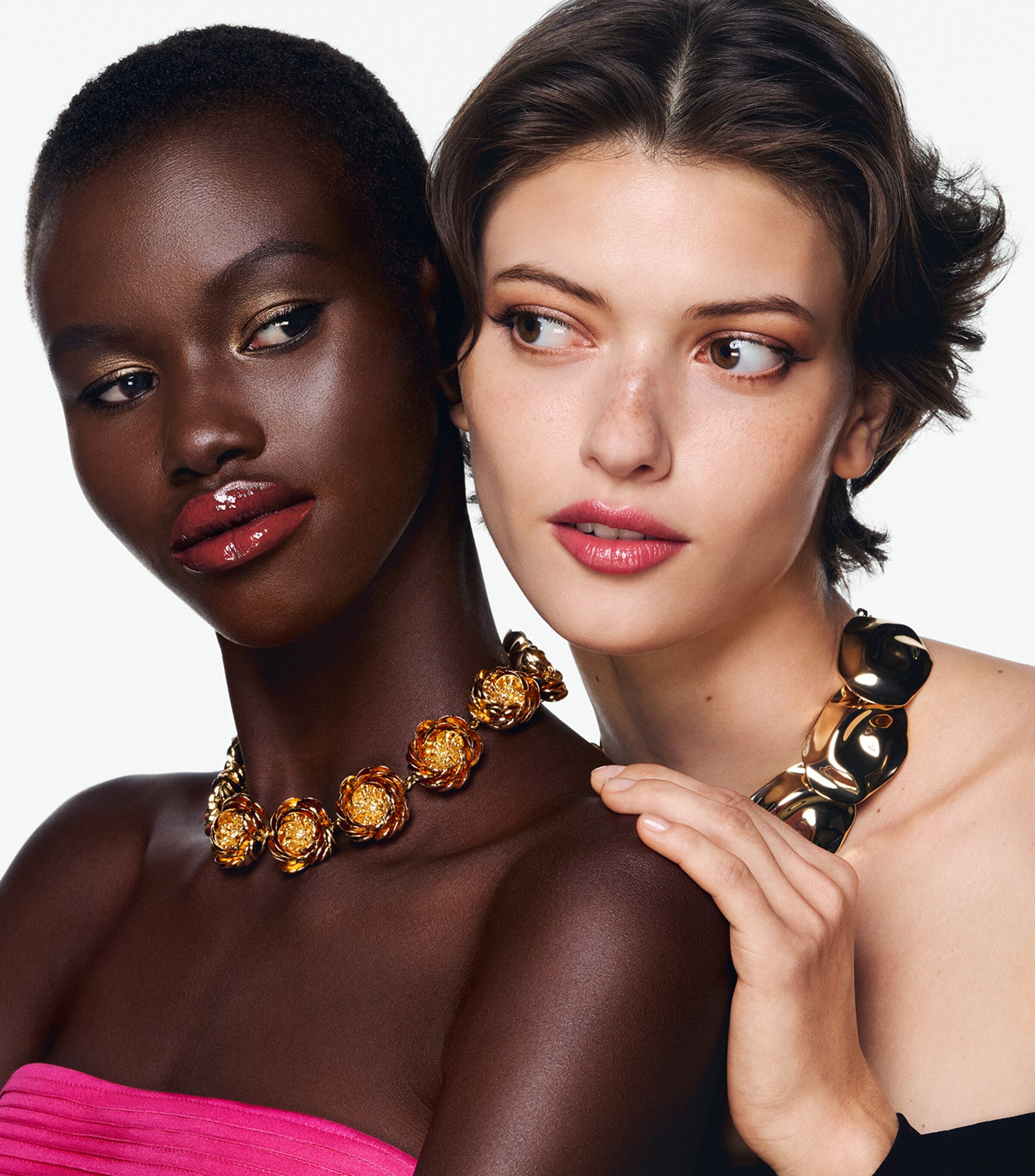 Nude Couture Triple Moisture Serum Foundation F140 Image 6