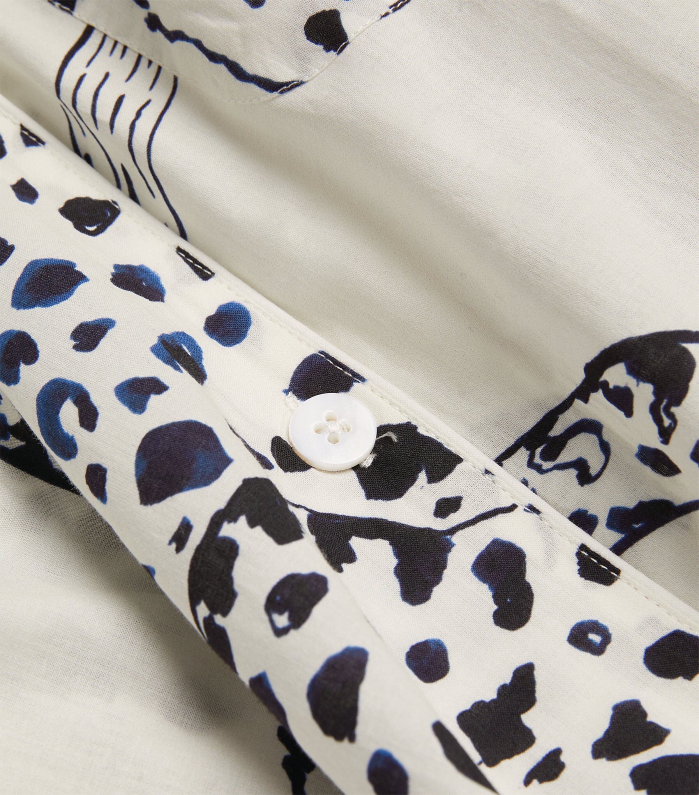 Desmond & Dempsey Womens Jaguar Print Pyjama Set Cream Image 5