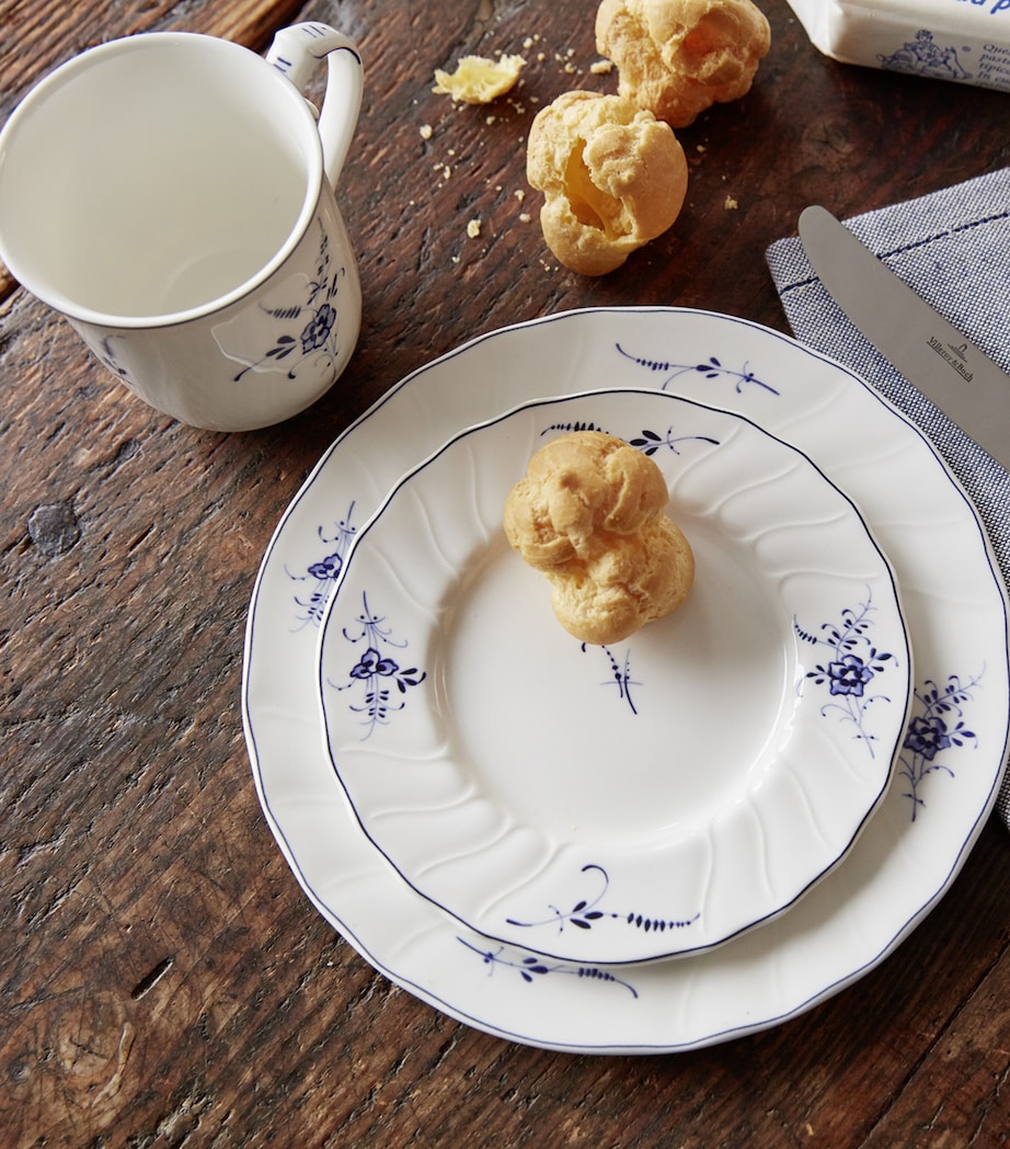 Set of 6 Old Luxembourg Flat Plates (26cm) WHITE Image 3