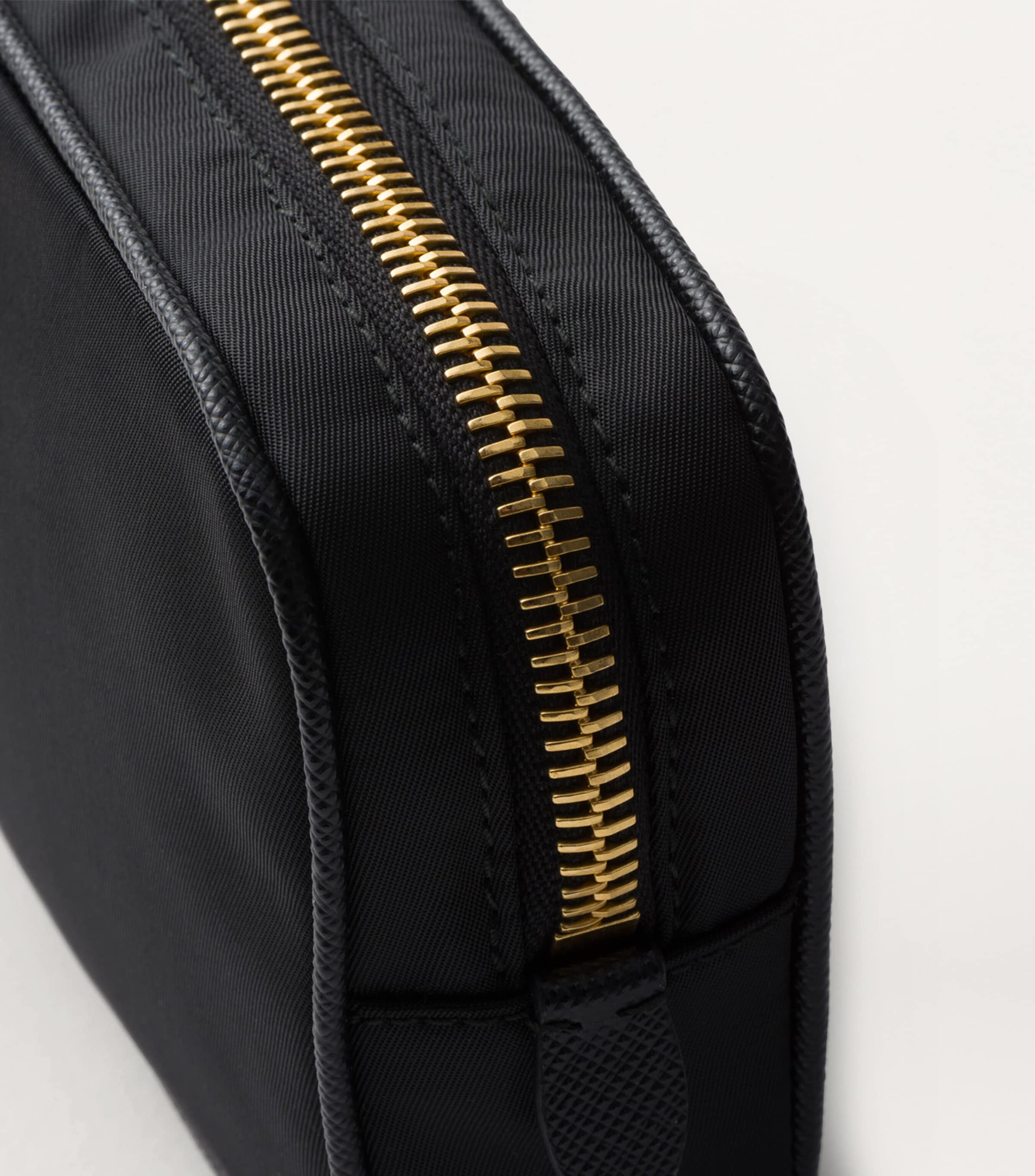 Re-Edition 1978 Pouch F0002 Image 4