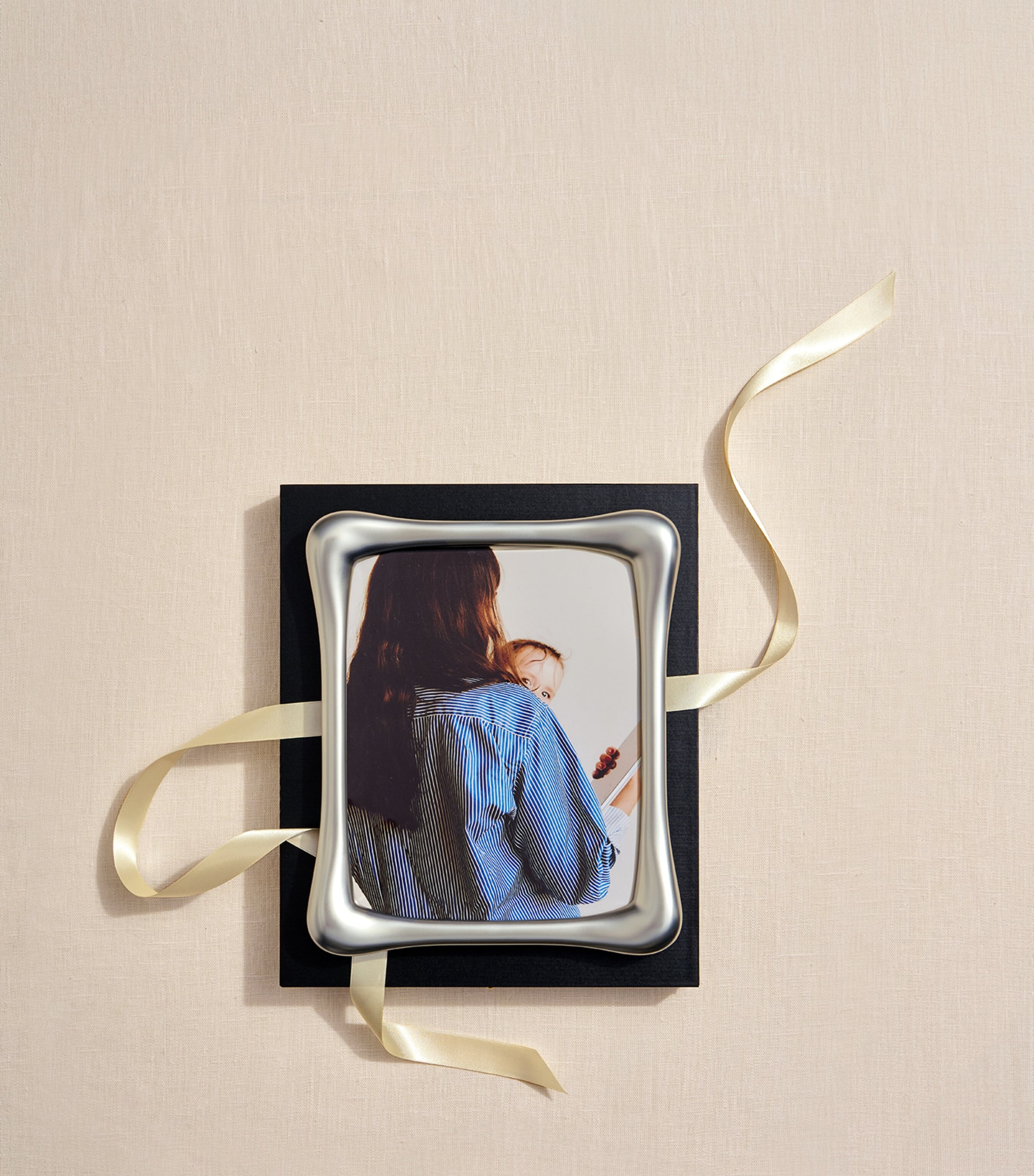 L'Objet Anton Photo Frame (8” x 10”) Platinum Image 5