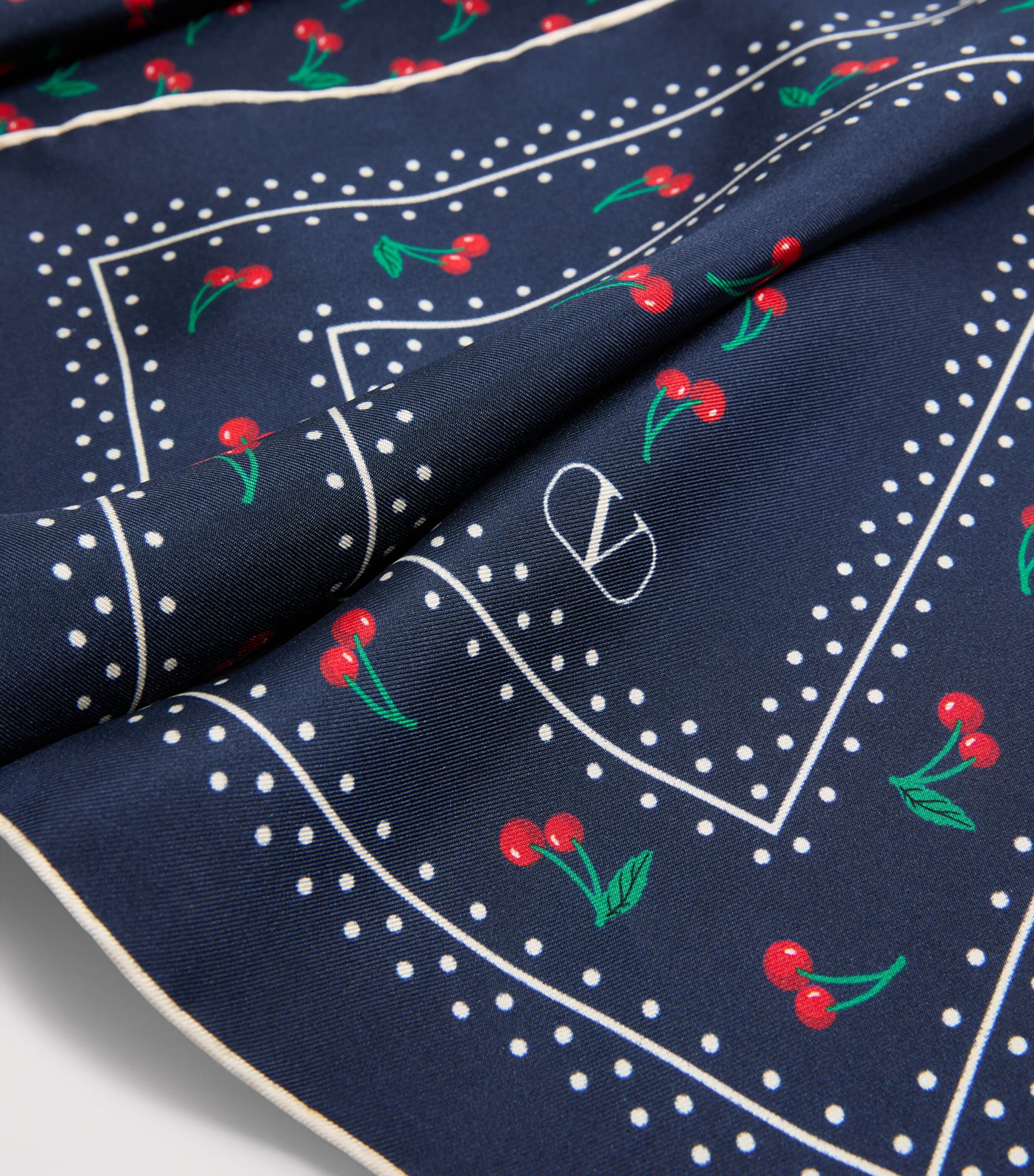 スカーフ Valentino Garavani Silk Foulard With Cherryfic Print Valentino Garavani Silk Cherryfic Print Scarf | Harrods US