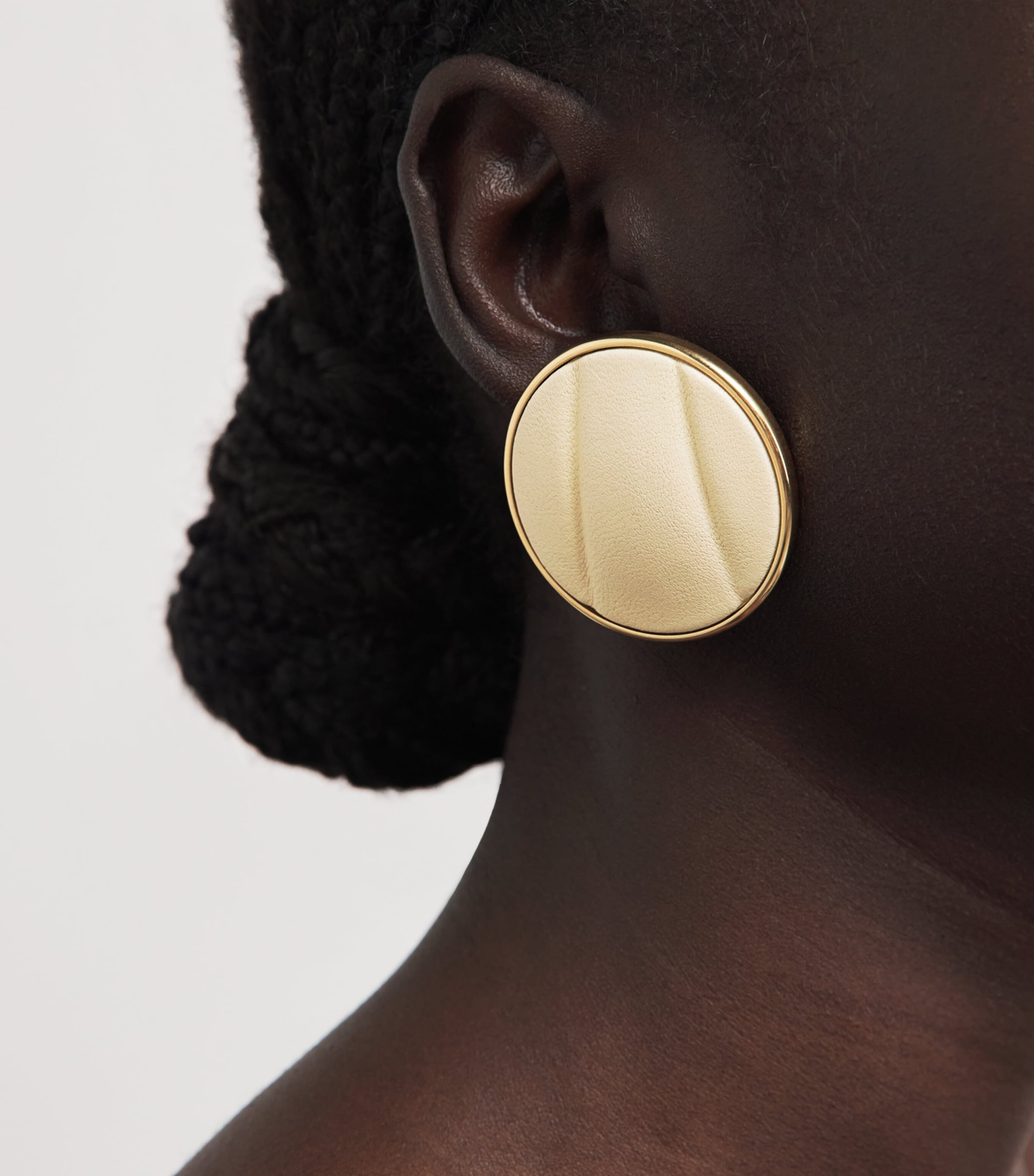 Chloé Leather Pleats Clip-On Earrings Soft Powder Image 2